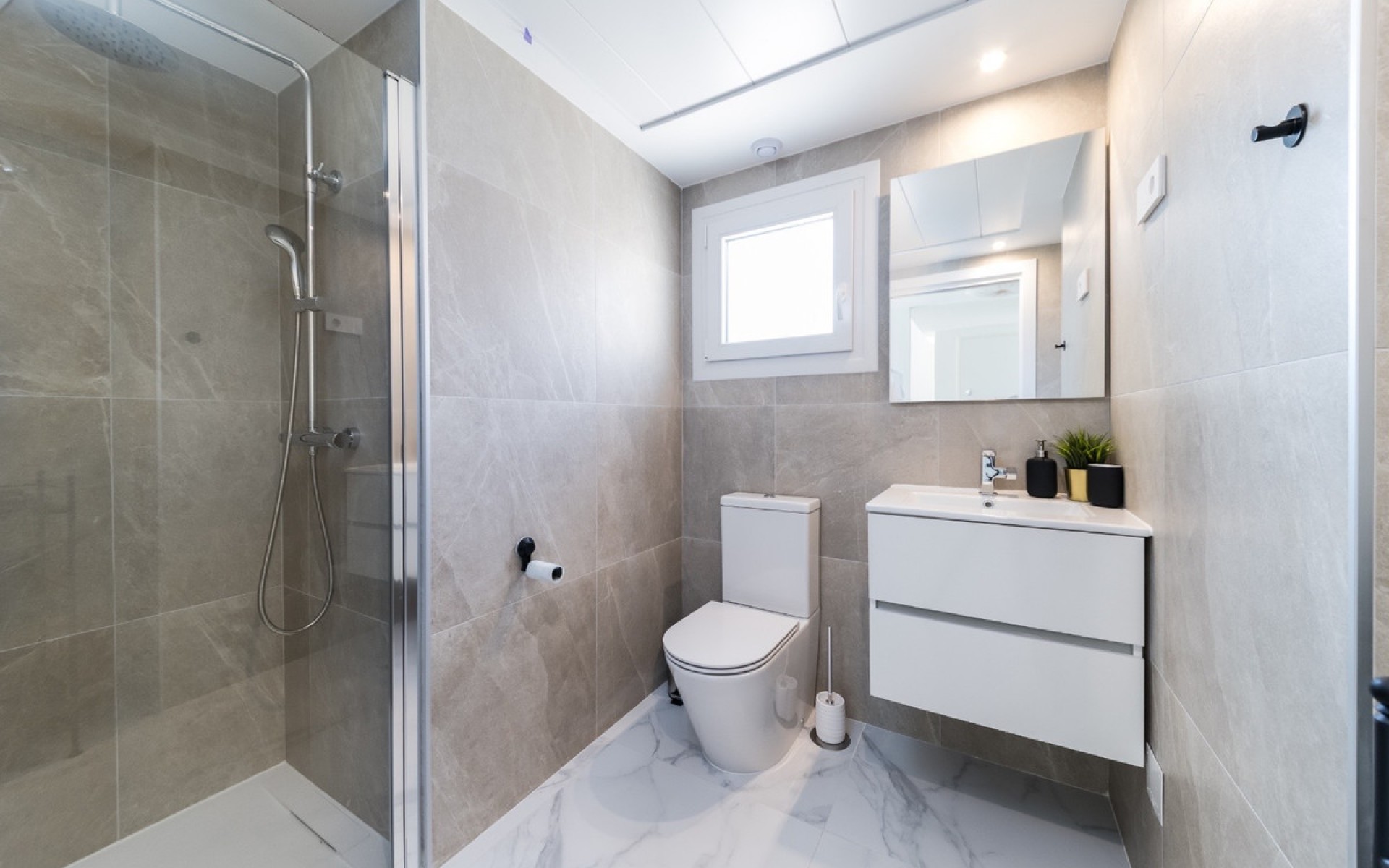 Resale - Apartment - Torrevieja - Torrevieja Centro