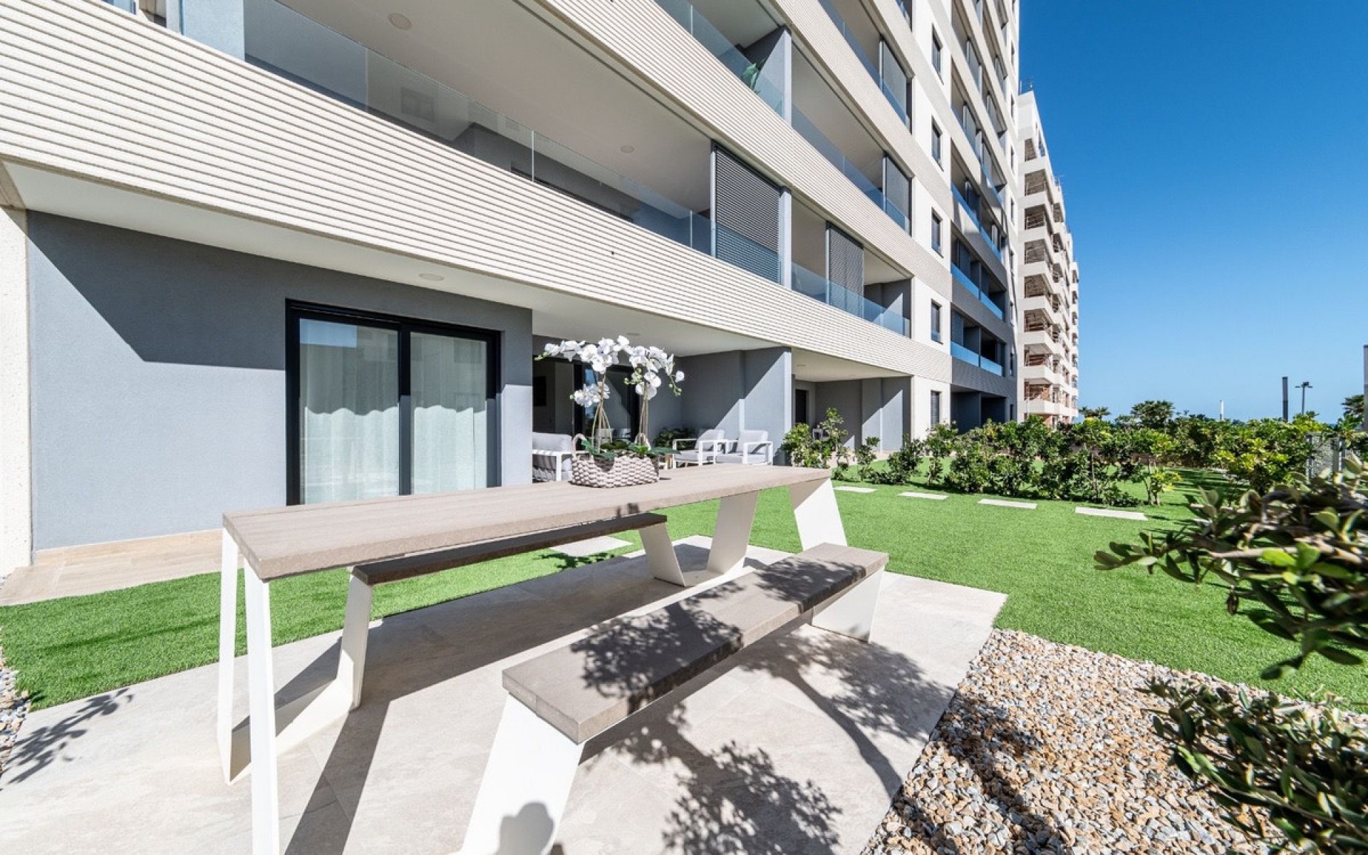 Resale - Apartment - Torrevieja - Torrevieja Centro