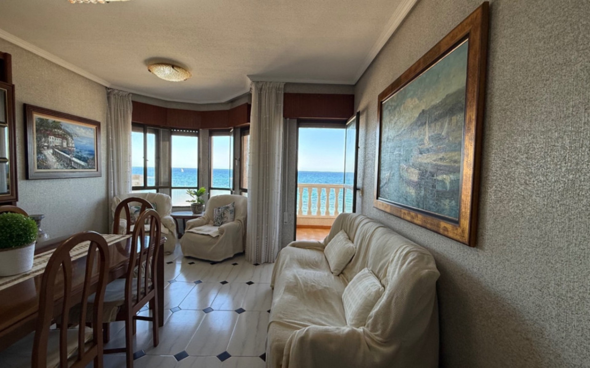 Resale - Apartment - Torrevieja - Torrevieja Centro