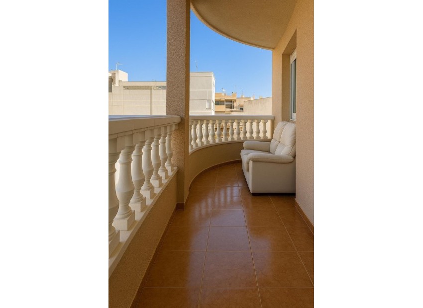 Resale - Apartment - Torrevieja - Torrevieja Centro