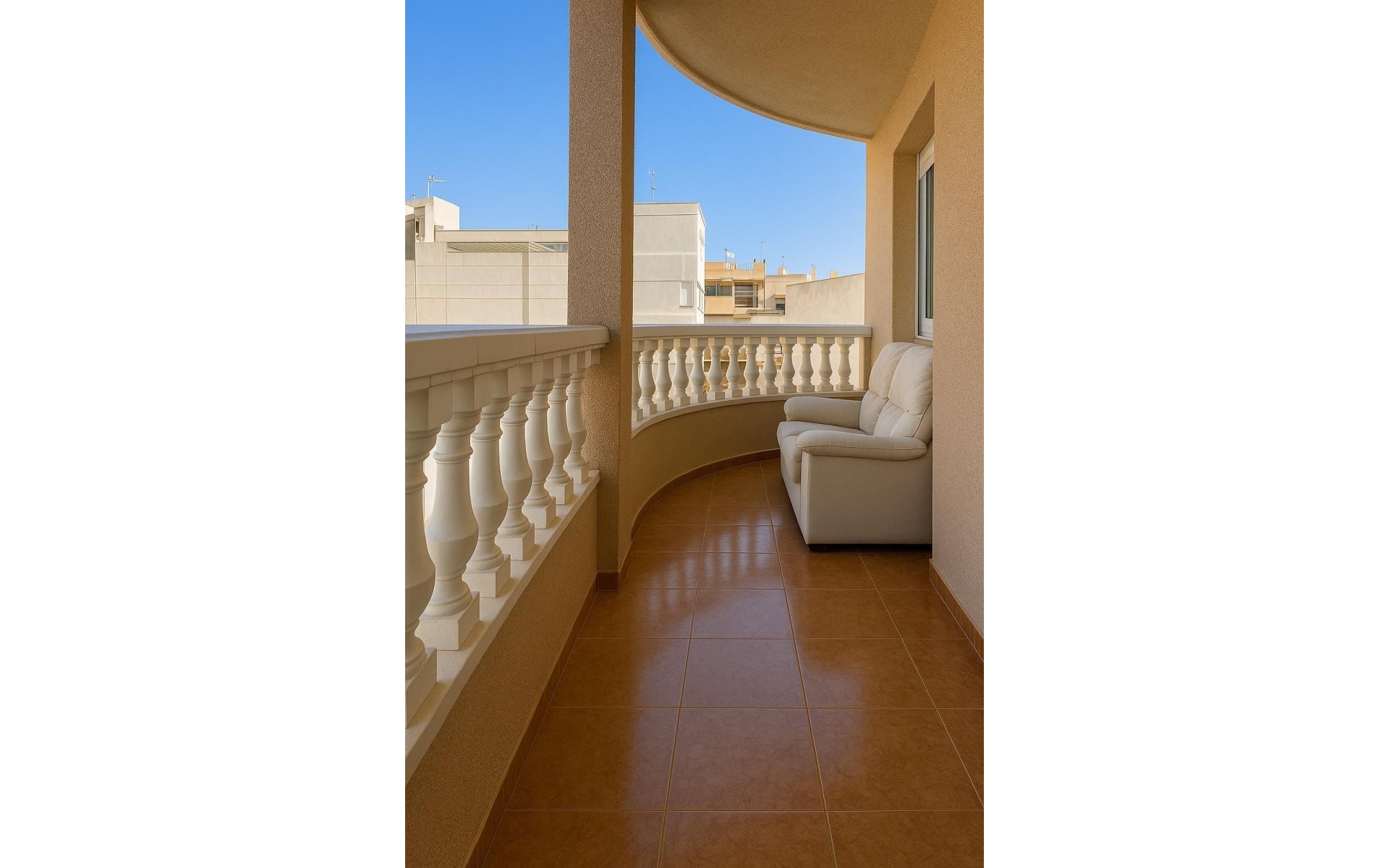 Resale - Apartment - Torrevieja - Torrevieja Centro