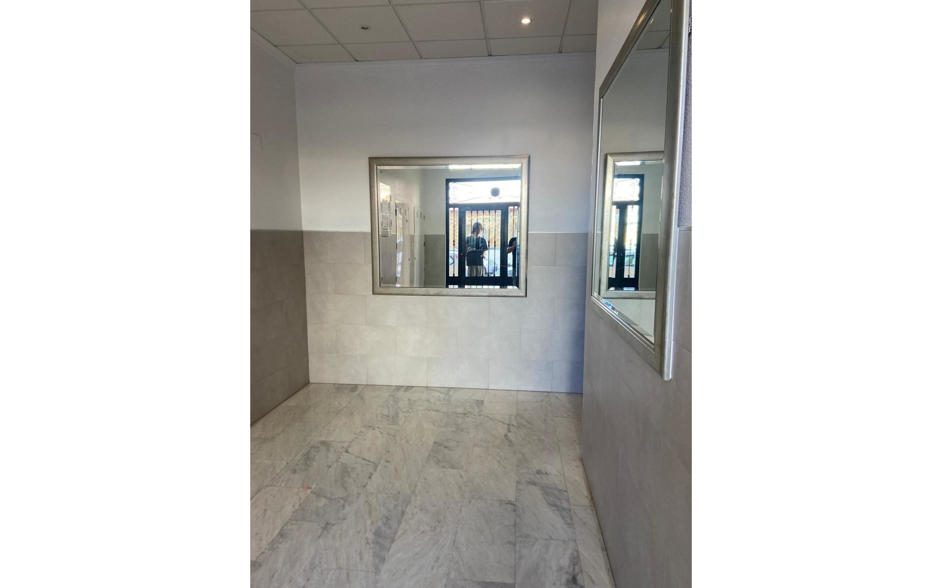 Resale - Apartment - Torrevieja - Torrevieja Centro