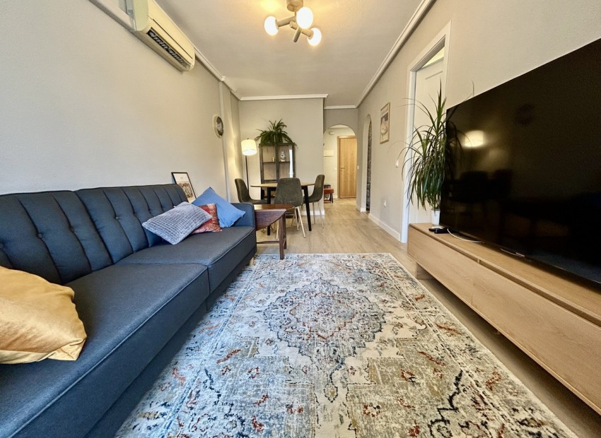 Resale - Apartment - Torrevieja - Torrevieja Centro