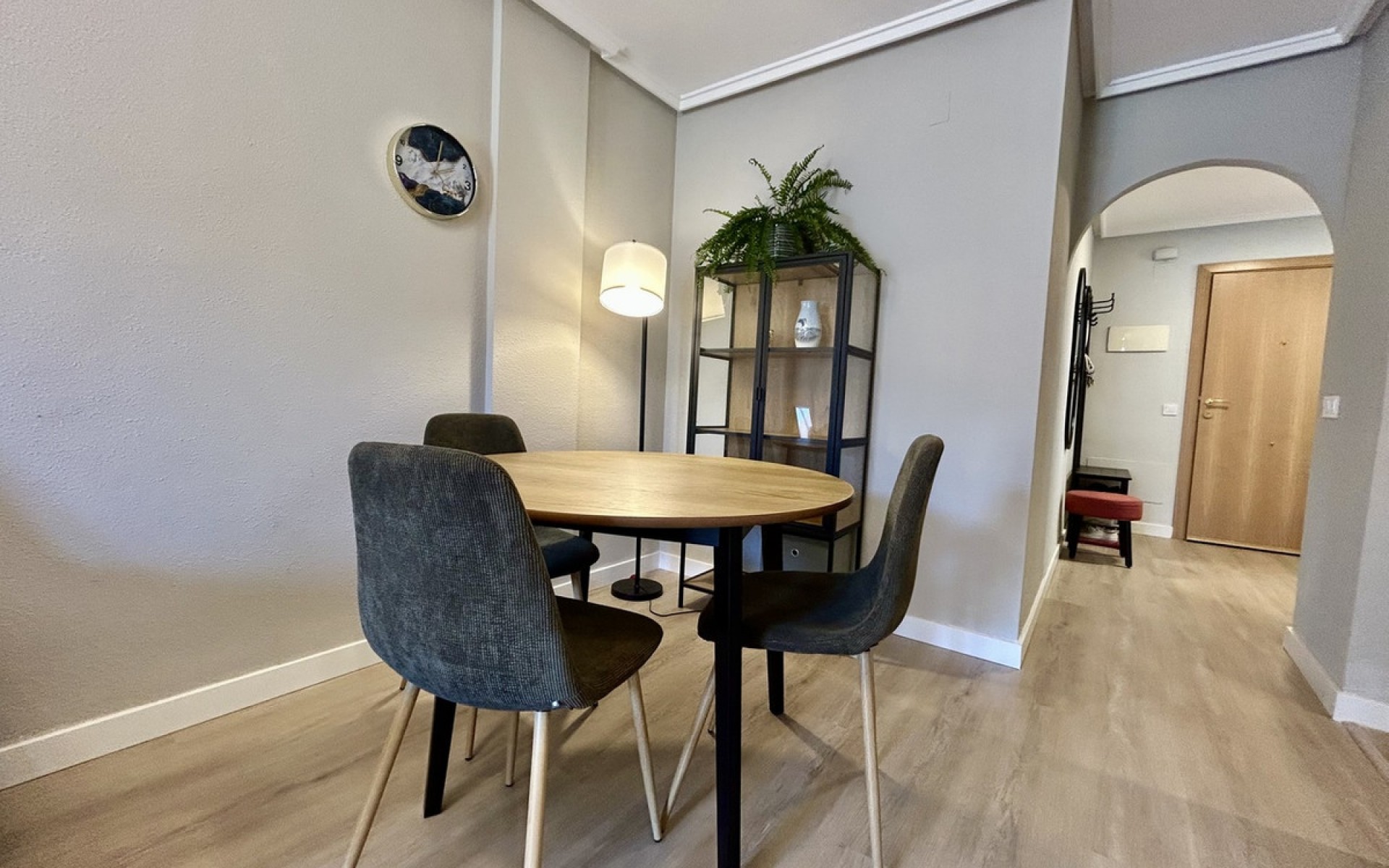 Resale - Apartment - Torrevieja - Torrevieja Centro