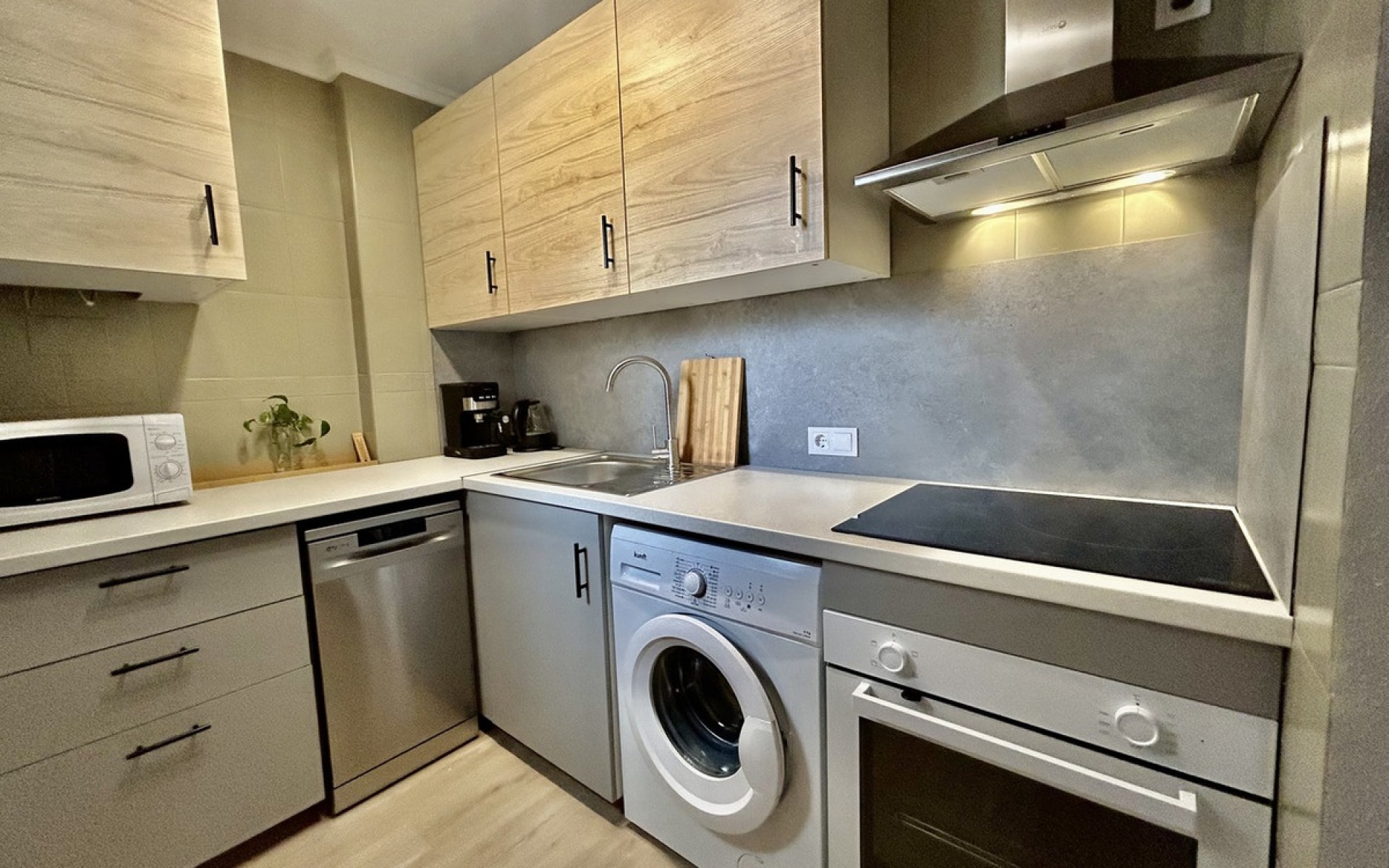 Resale - Apartment - Torrevieja - Torrevieja Centro