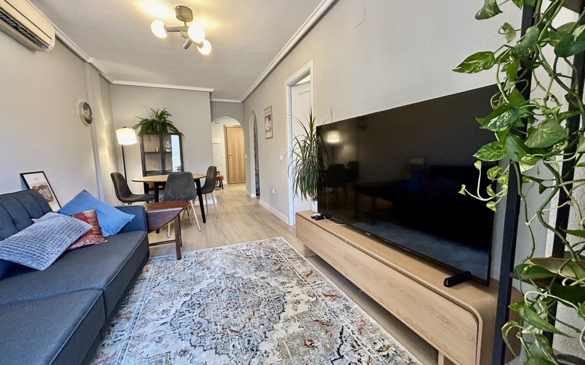 Resale - Apartment - Torrevieja - Torrevieja Centro