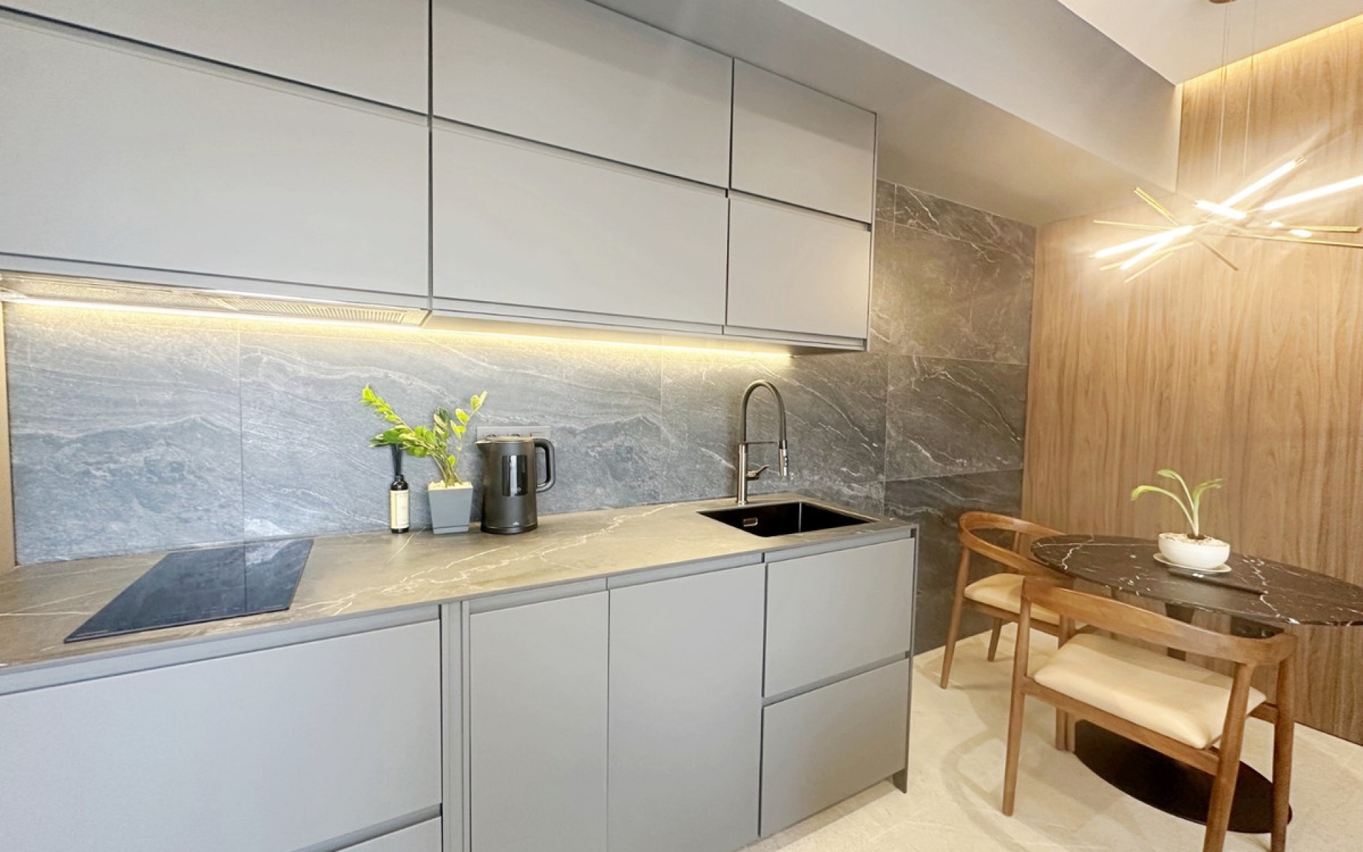 Resale - Apartment - Torrevieja - Torrevieja Centro