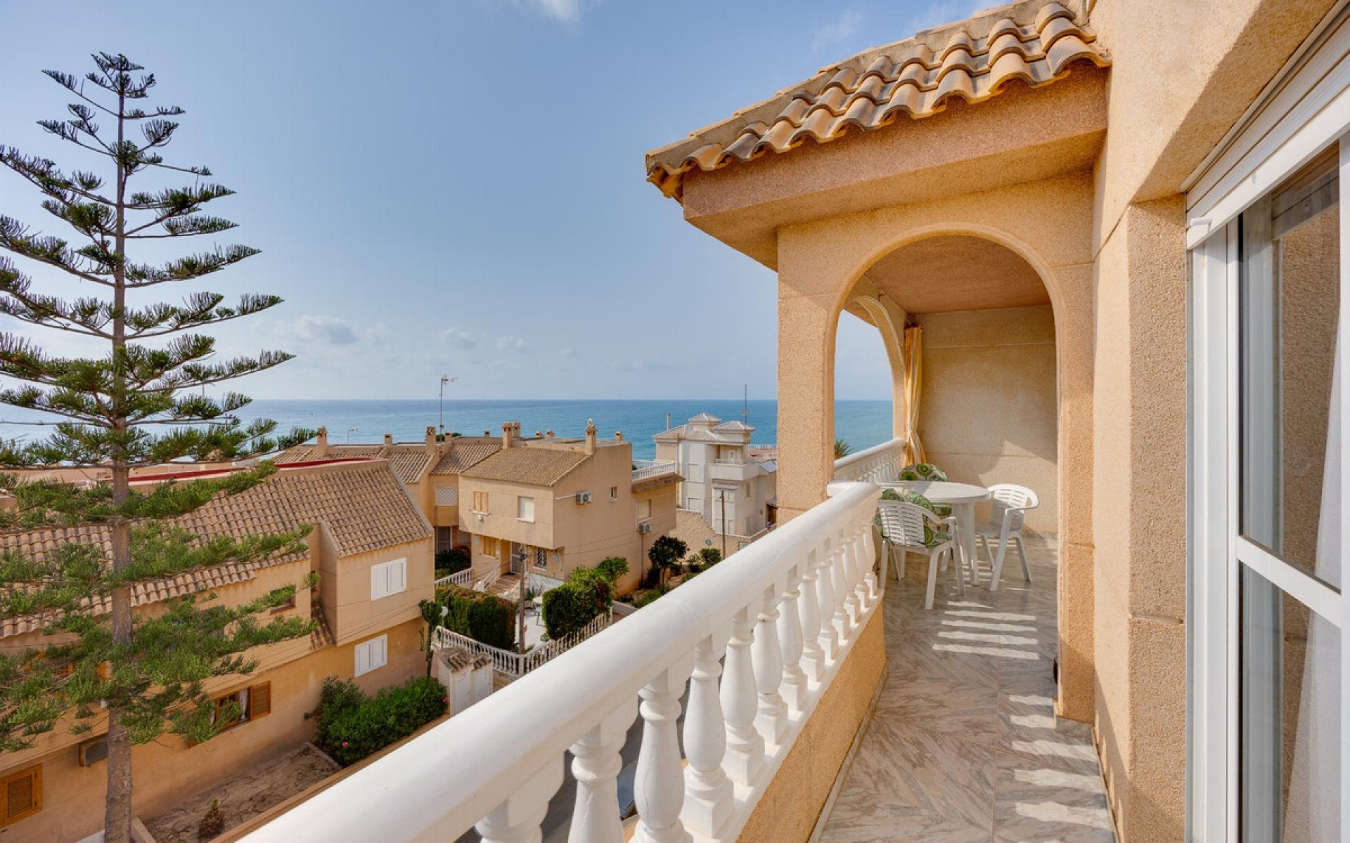 Resale - Apartment - Torrevieja - Torrevieja Centro