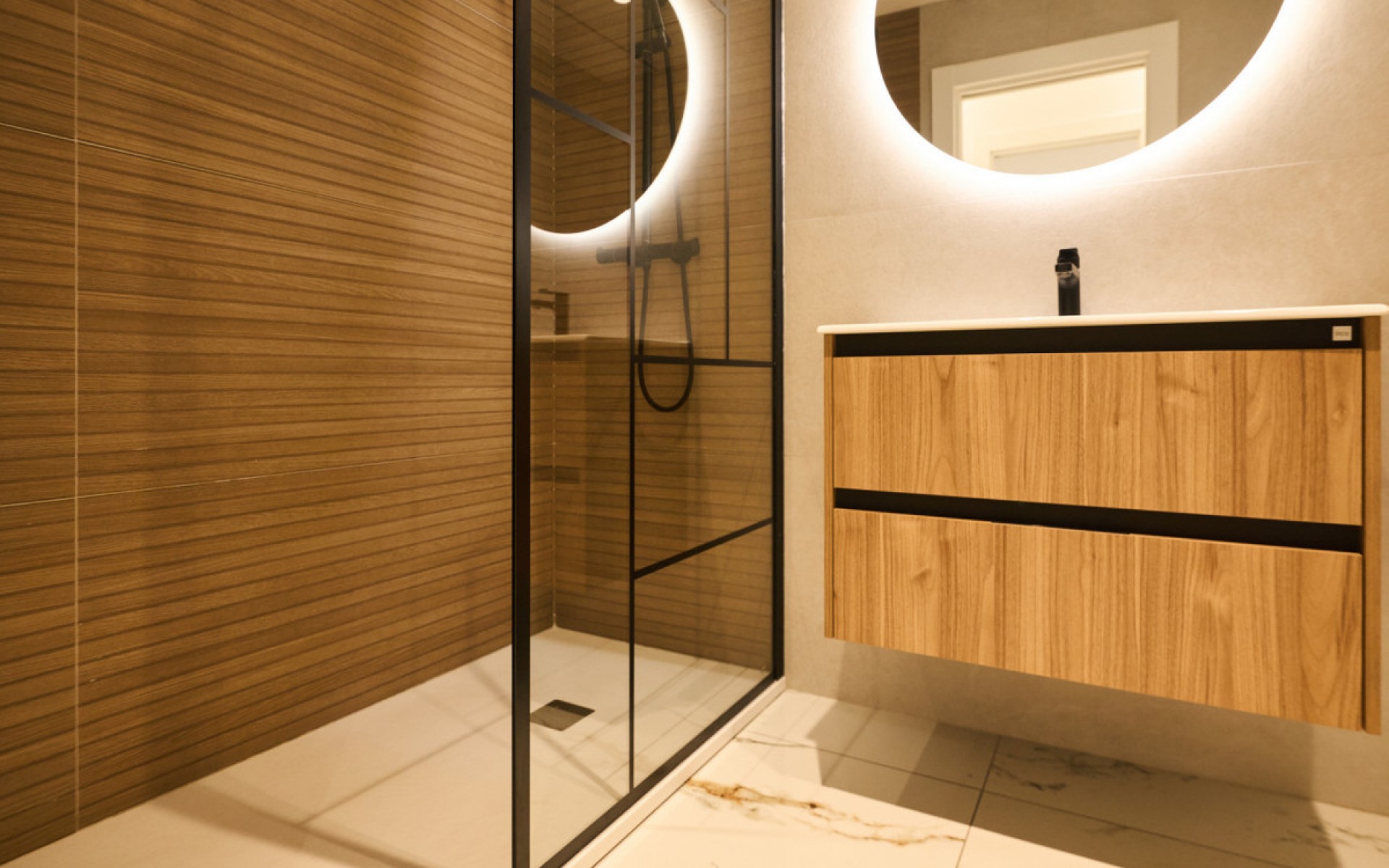 Resale - Apartment - Torrevieja - Torrevieja Centro