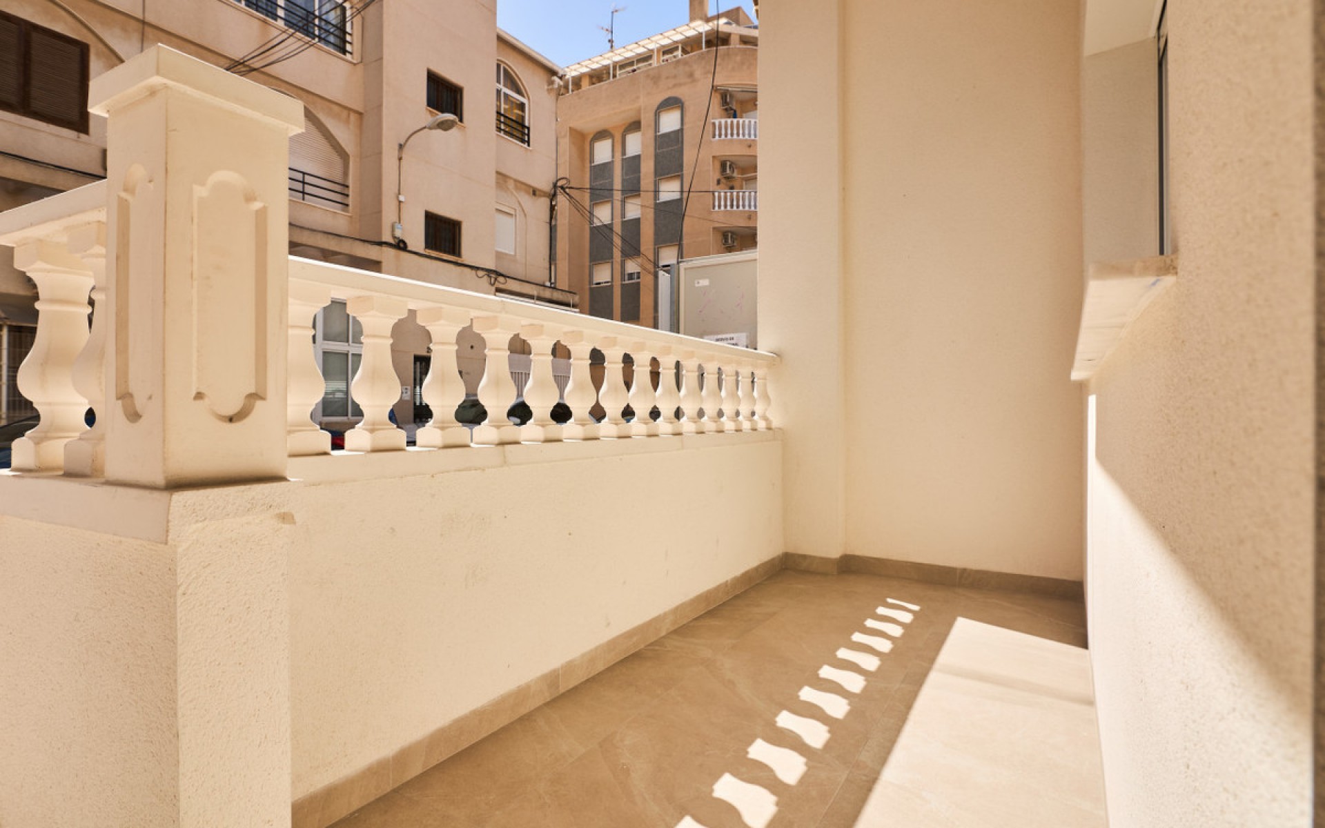 Resale - Apartment - Torrevieja - Torrevieja Centro