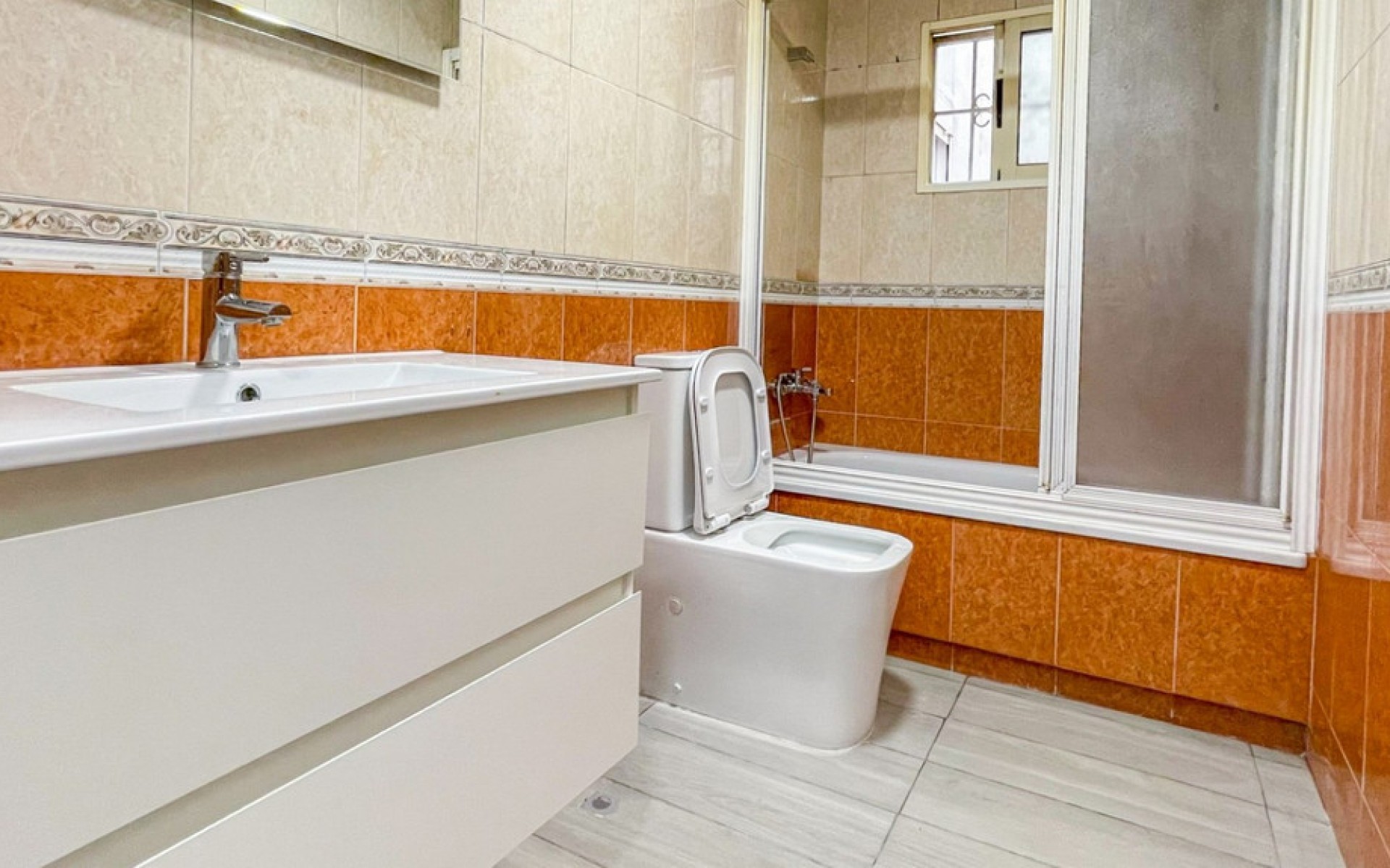 Resale - Apartment - Torrevieja - Torrevieja Centro