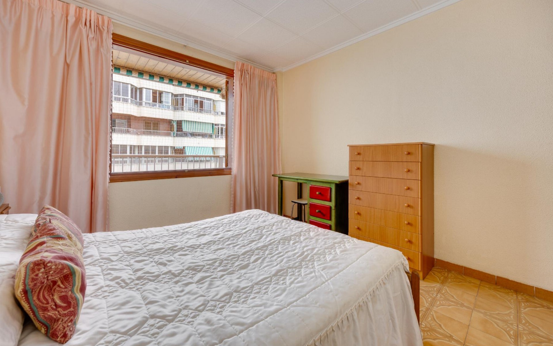 Resale - Apartment - Torrevieja - Torrevieja Centro