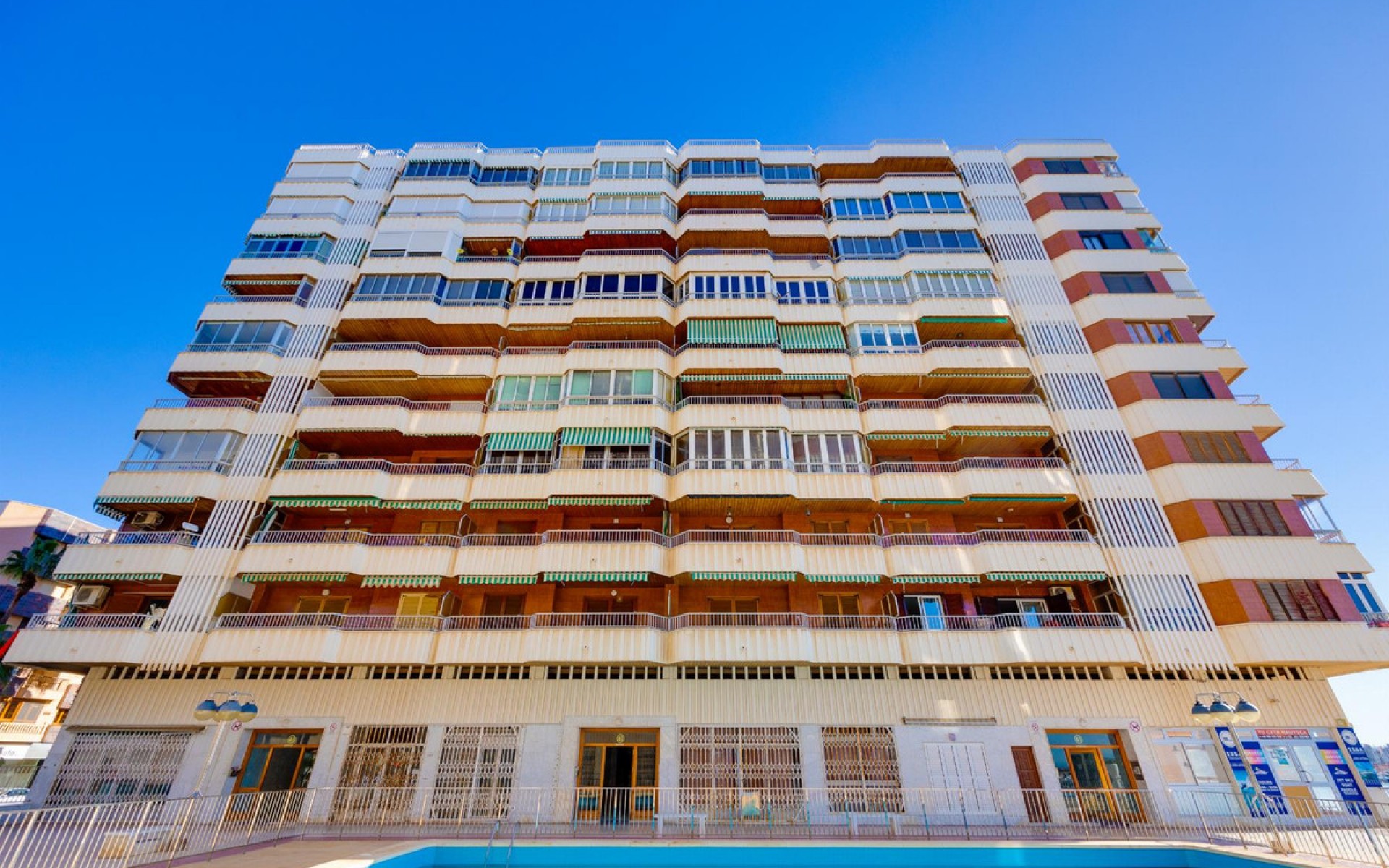 Resale - Apartment - Torrevieja - Torrevieja Centro