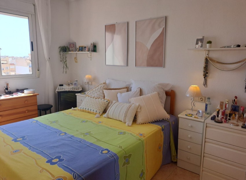 Resale - Apartment - Torrevieja - Torrevieja Centro