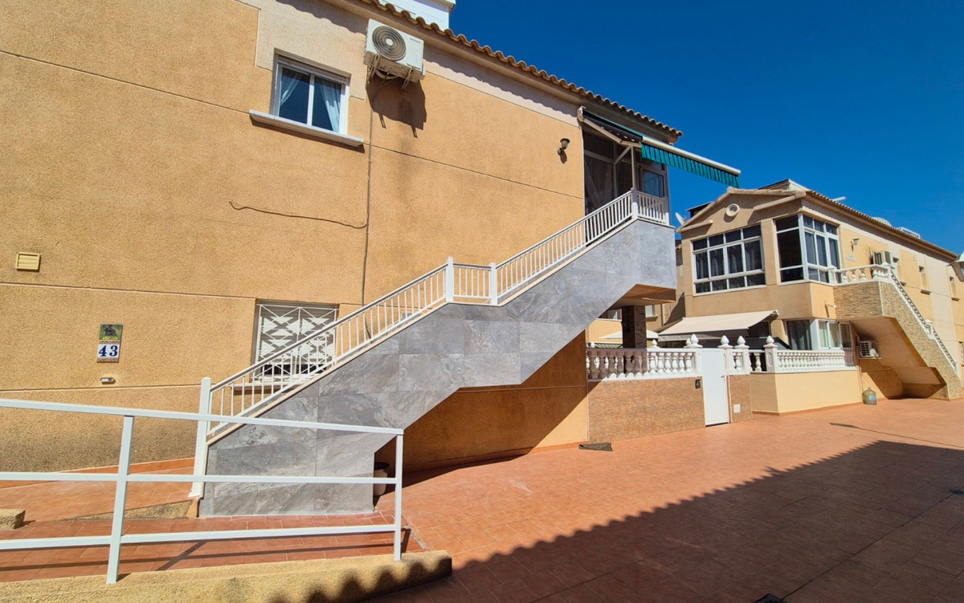 Resale - Apartment - Torrevieja - Torrevieja Centro