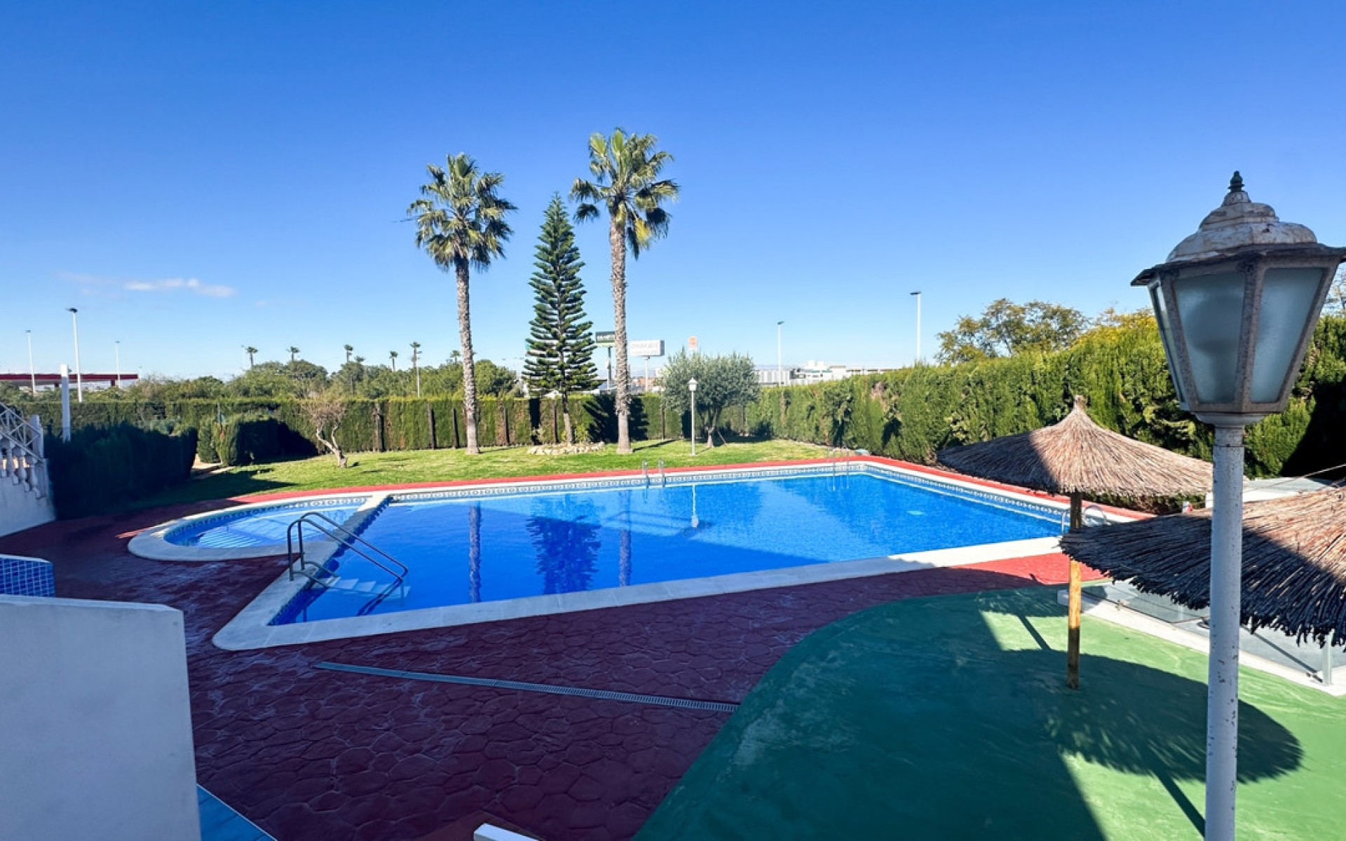 Resale - Apartment - Torrevieja - Torrevieja Centro