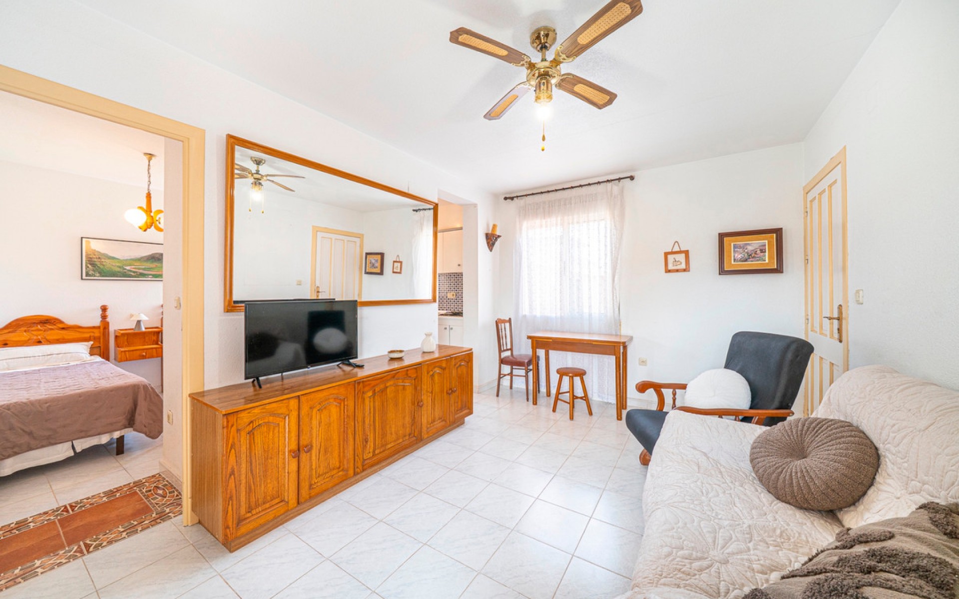 Resale - Apartment - Torrevieja - Torrevieja Centro