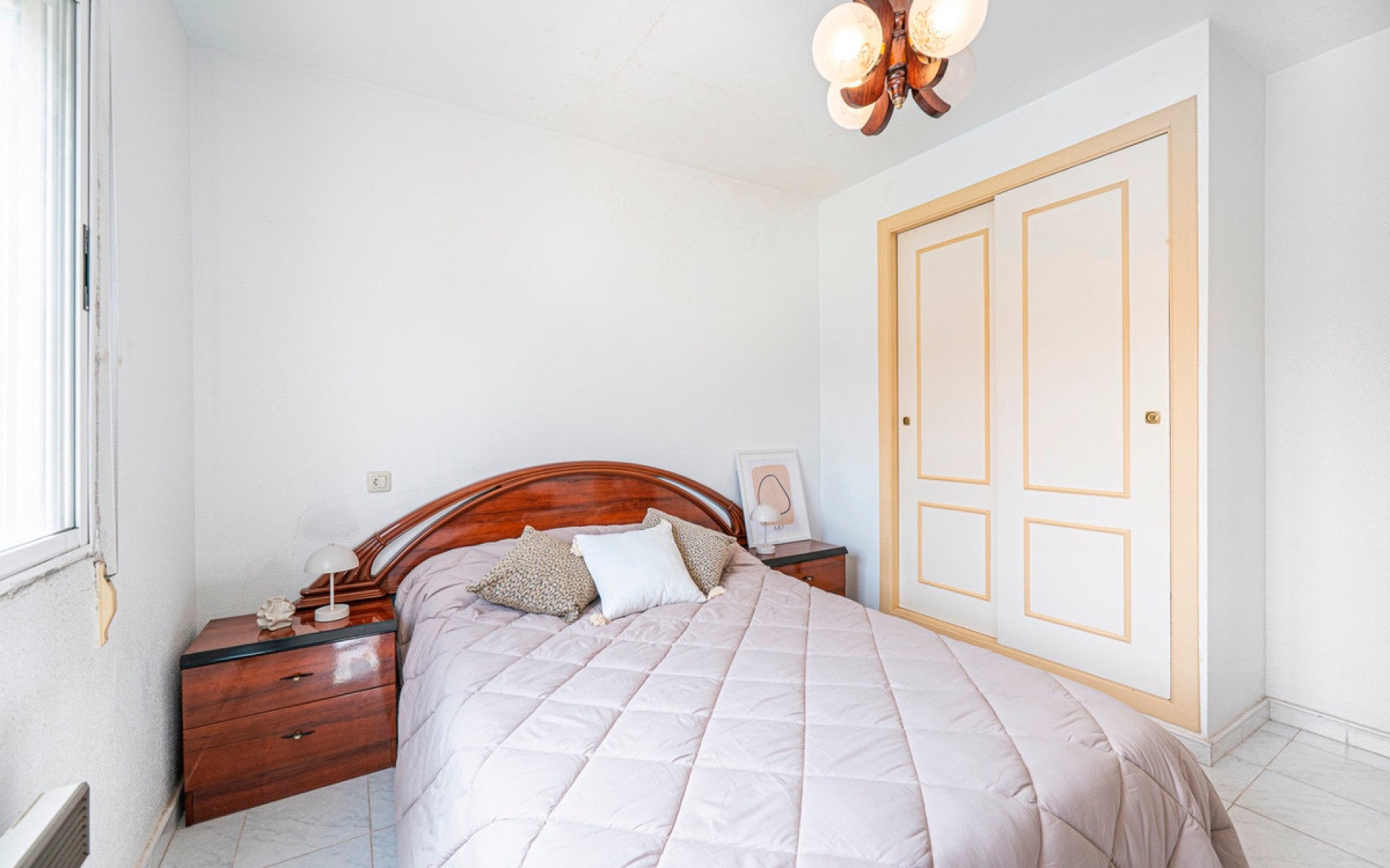 Resale - Apartment - Torrevieja - Torrevieja Centro