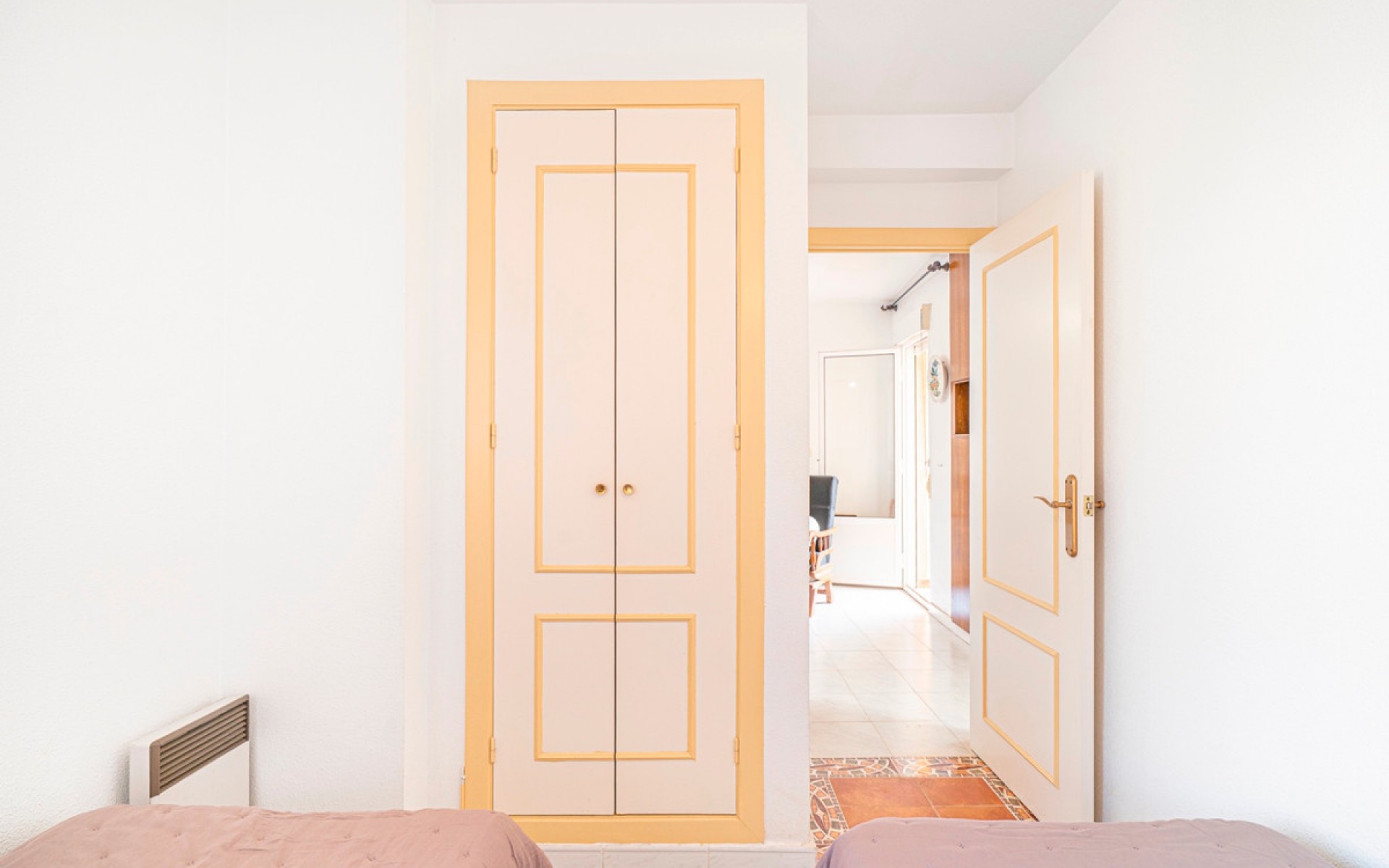 Resale - Apartment - Torrevieja - Torrevieja Centro