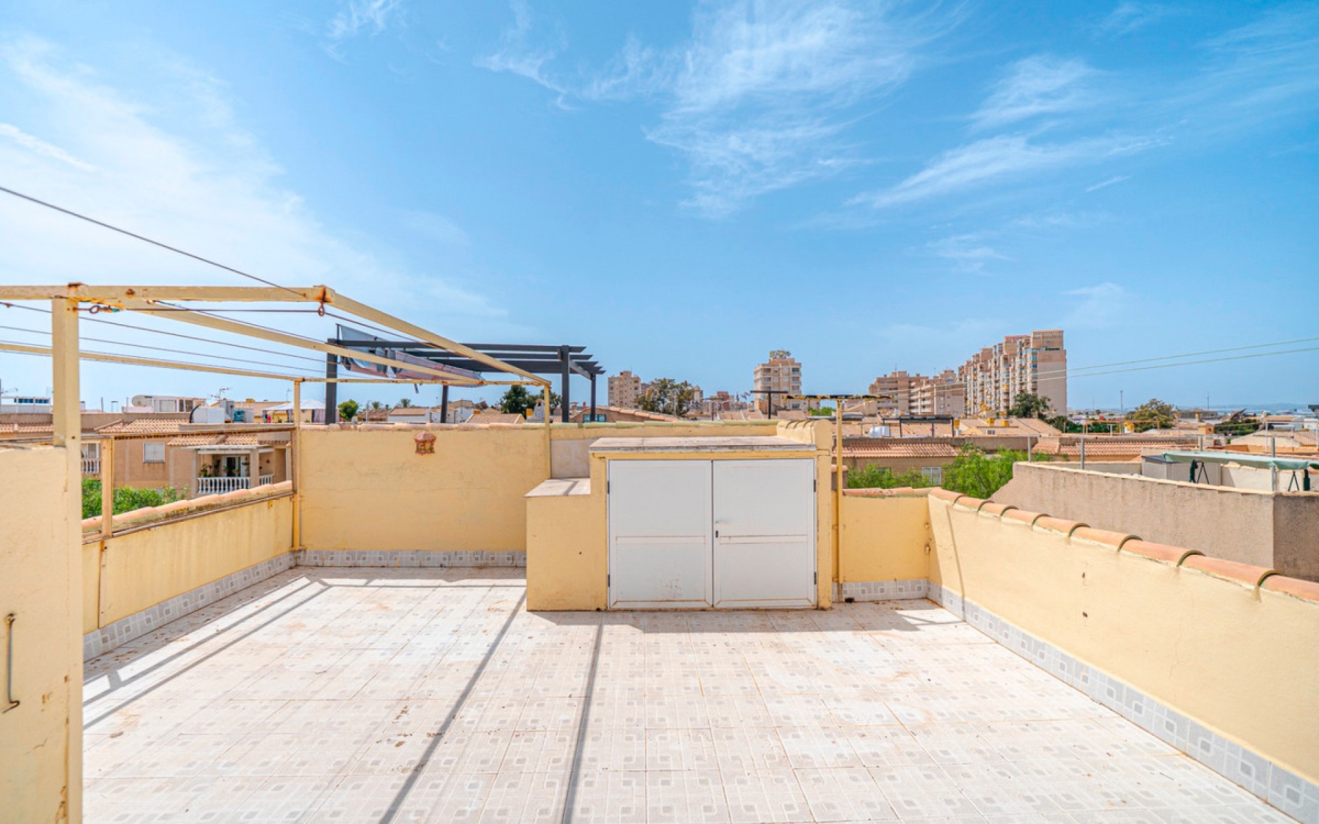 Resale - Apartment - Torrevieja - Torrevieja Centro