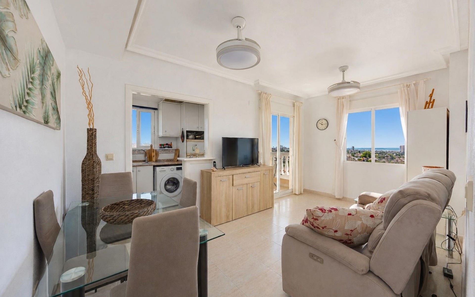 Resale - Apartment - Torrevieja - Torrevieja Centro