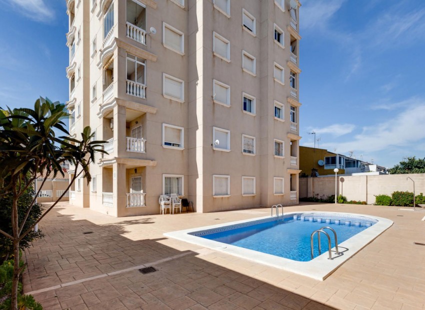 Resale - Apartment - Torrevieja - Torrevieja Centro