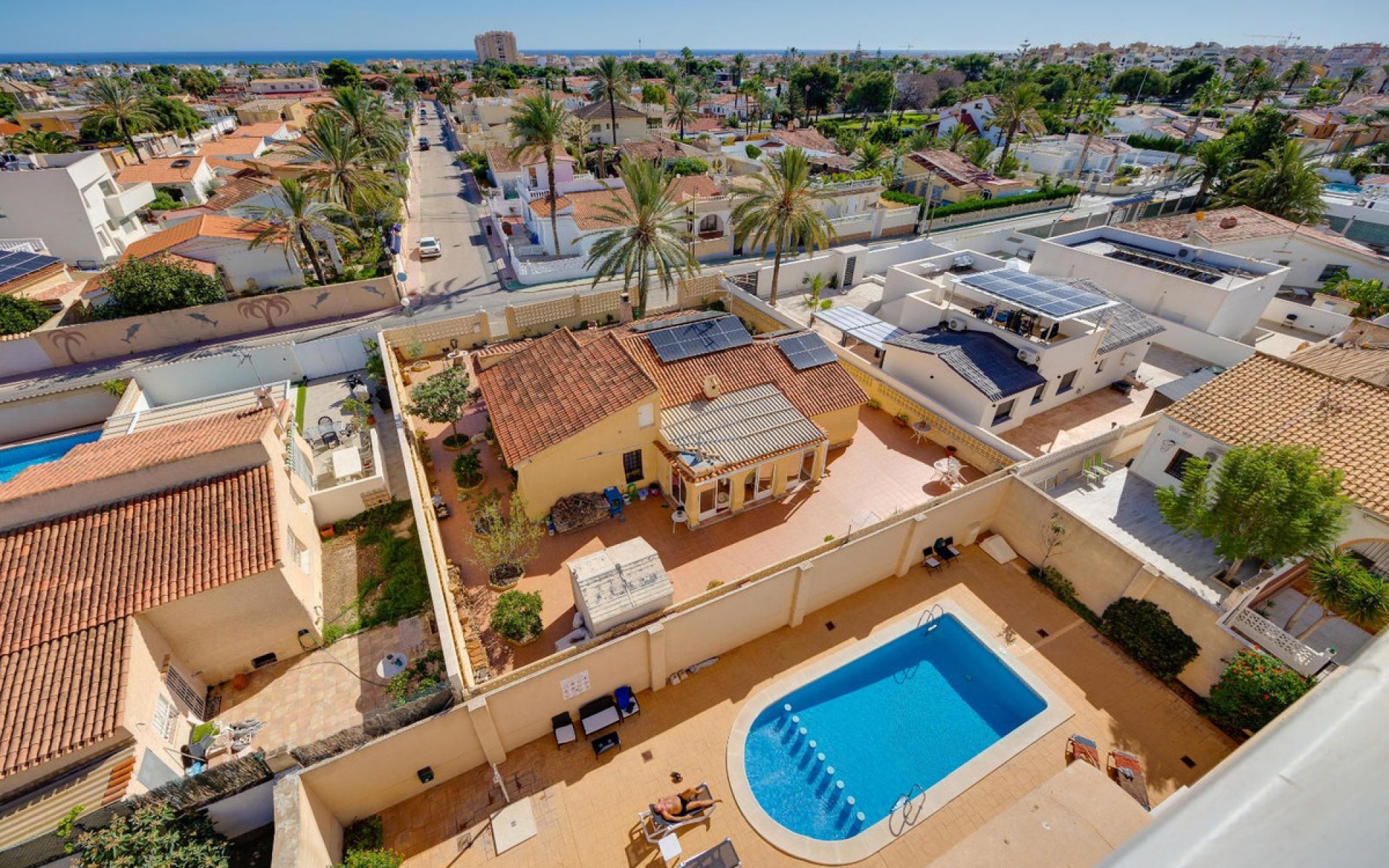 Resale - Apartment - Torrevieja - Torrevieja Centro