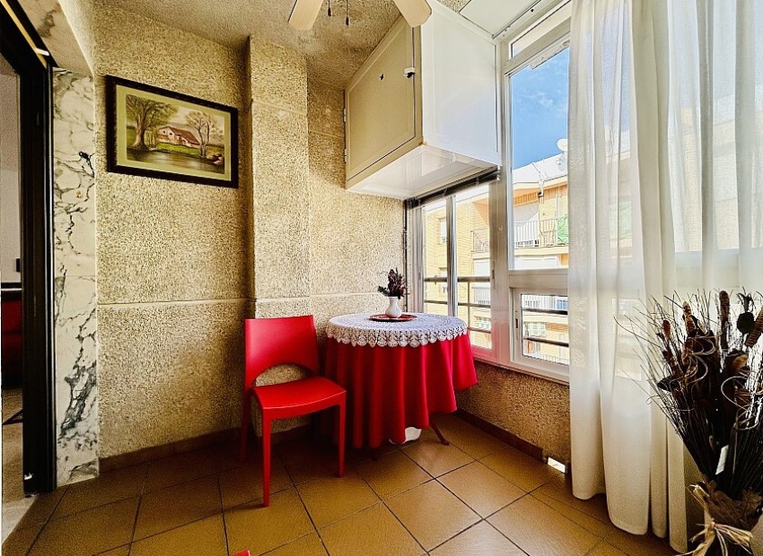 Resale - Apartment - Torrevieja - Torrevieja Centro