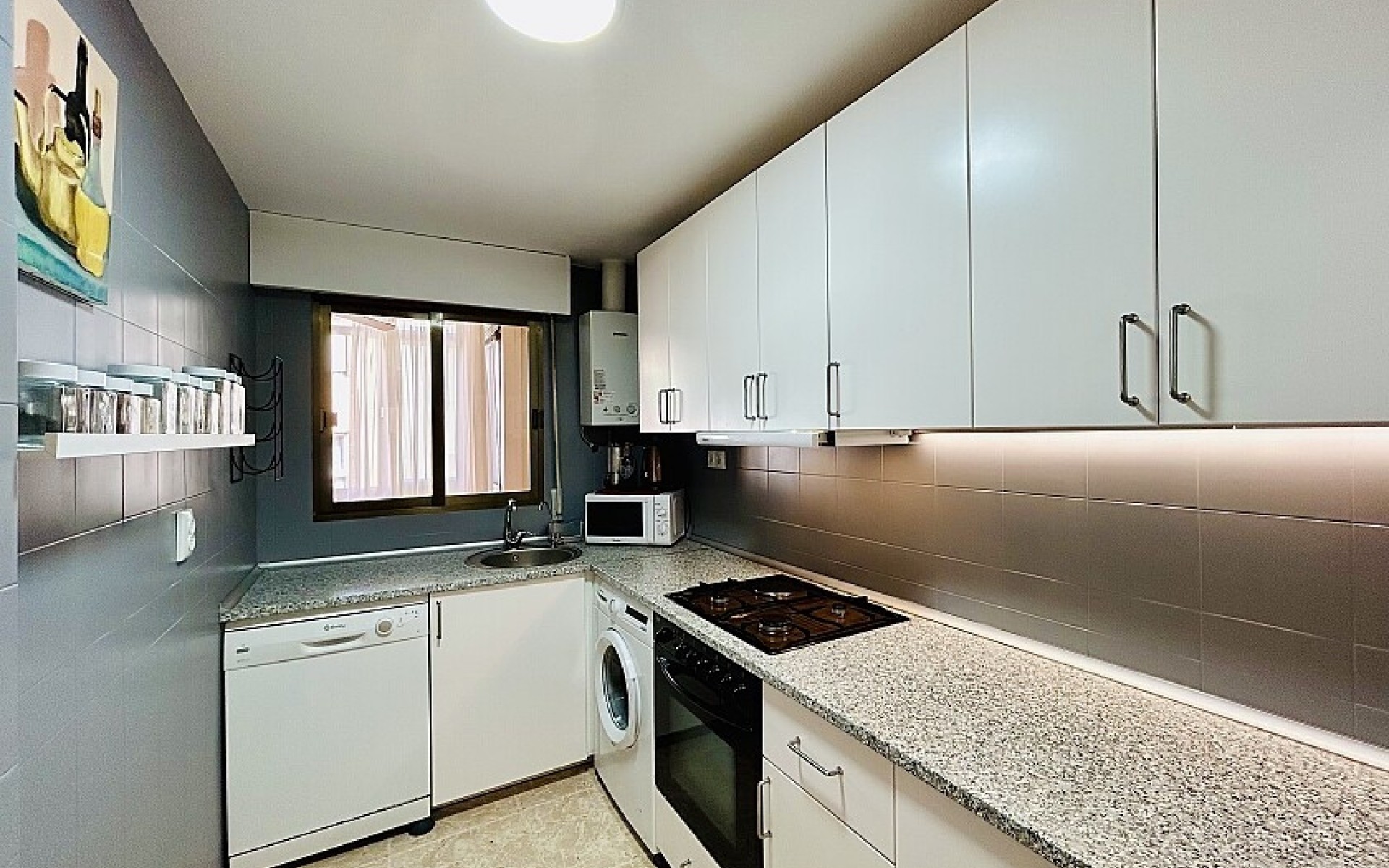 Resale - Apartment - Torrevieja - Torrevieja Centro
