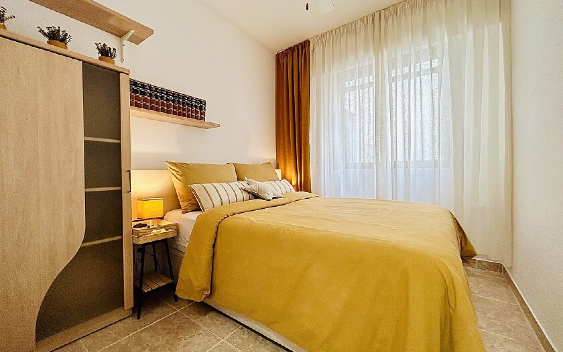 Resale - Apartment - Torrevieja - Torrevieja Centro