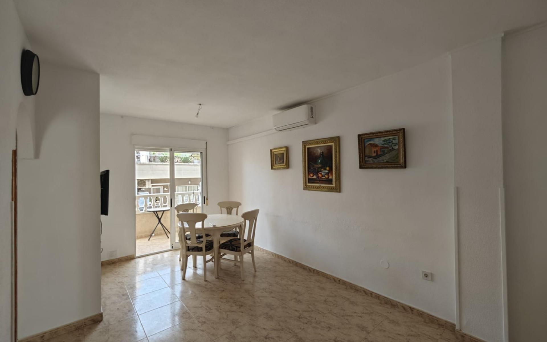 Resale - Apartment - Torrevieja - Torrevieja Centro