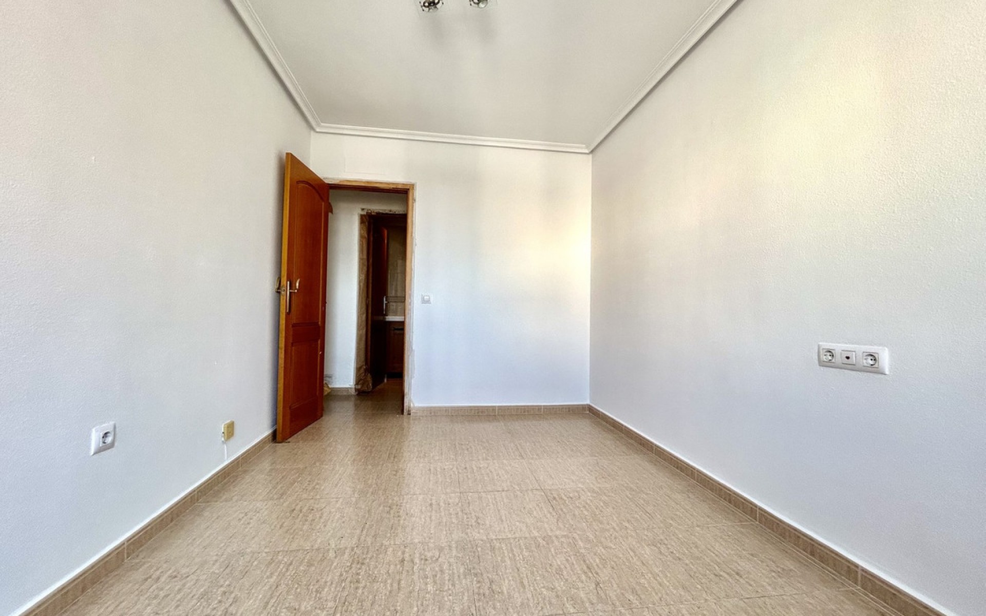 Resale - Apartment - Torrevieja - Torrevieja Centro