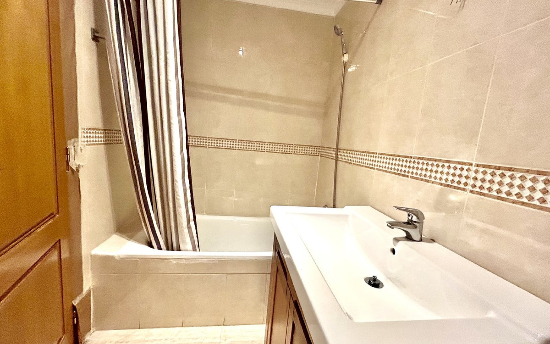 Resale - Apartment - Torrevieja - Torrevieja Centro