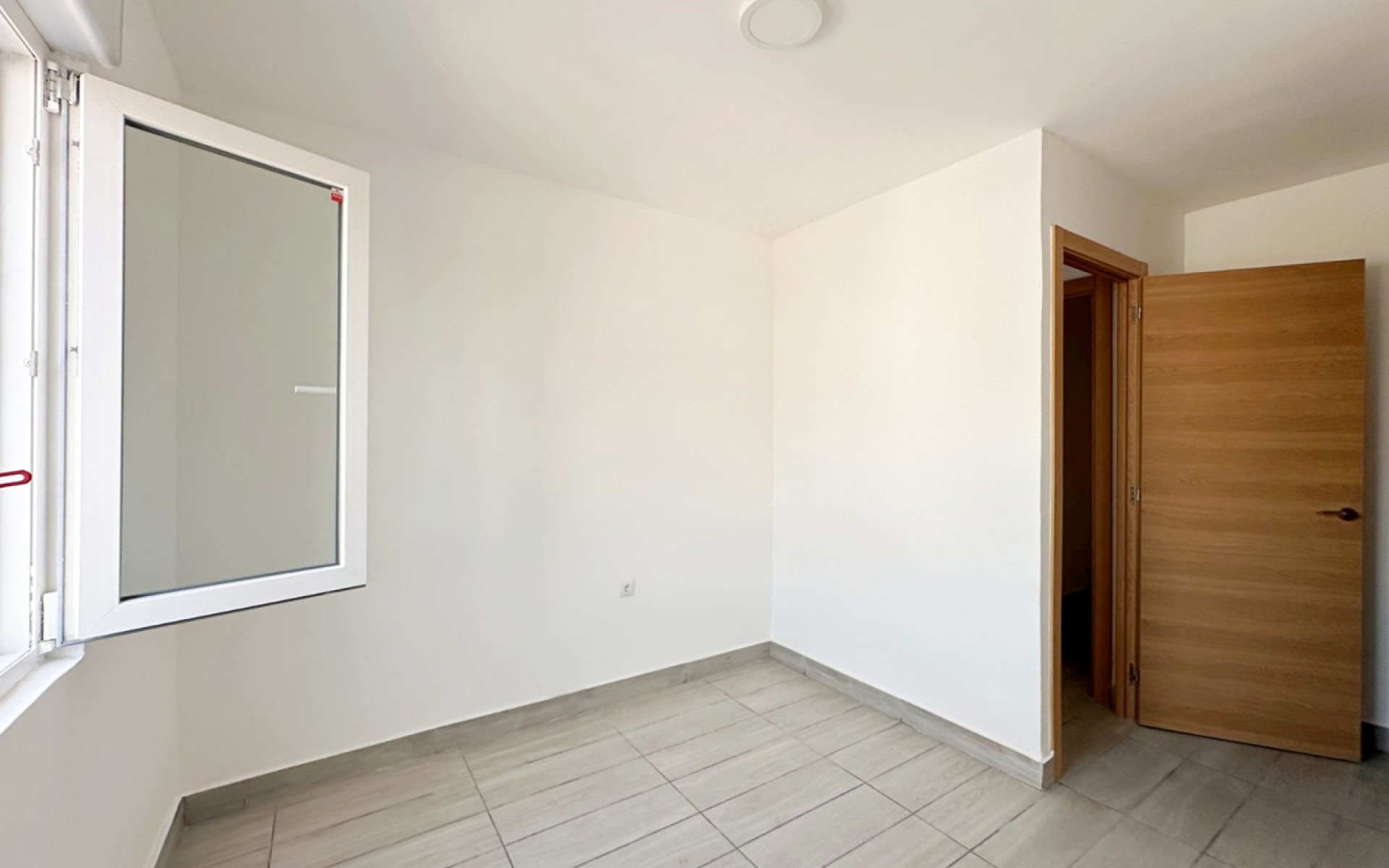 Resale - Apartment - Torrevieja - Torrevieja Centro
