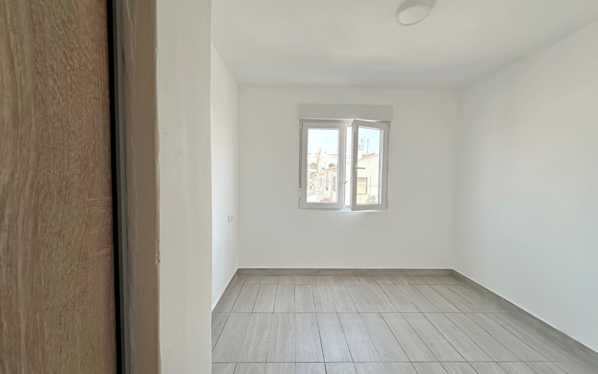 Resale - Apartment - Torrevieja - Torrevieja Centro