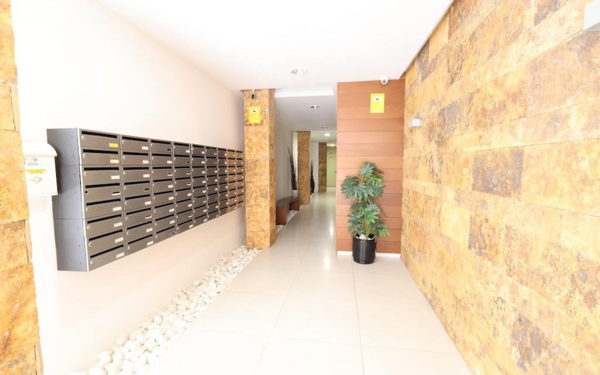 Resale - Apartment - Torrevieja - Torrevieja Centro
