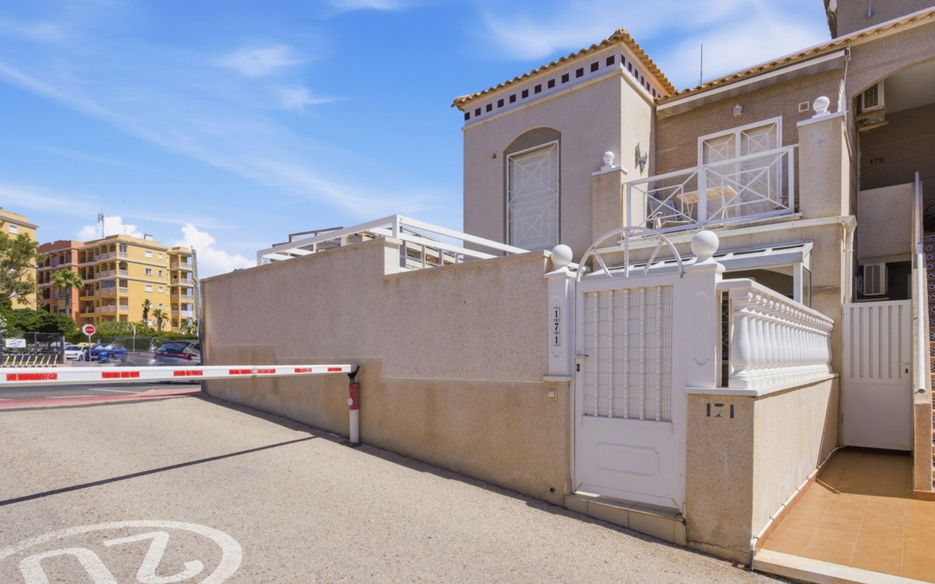 Resale - Apartment - Torrevieja - Torrevieja Centro