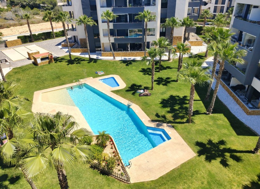 Resale - Apartment - Torrevieja - Torrevieja Centro
