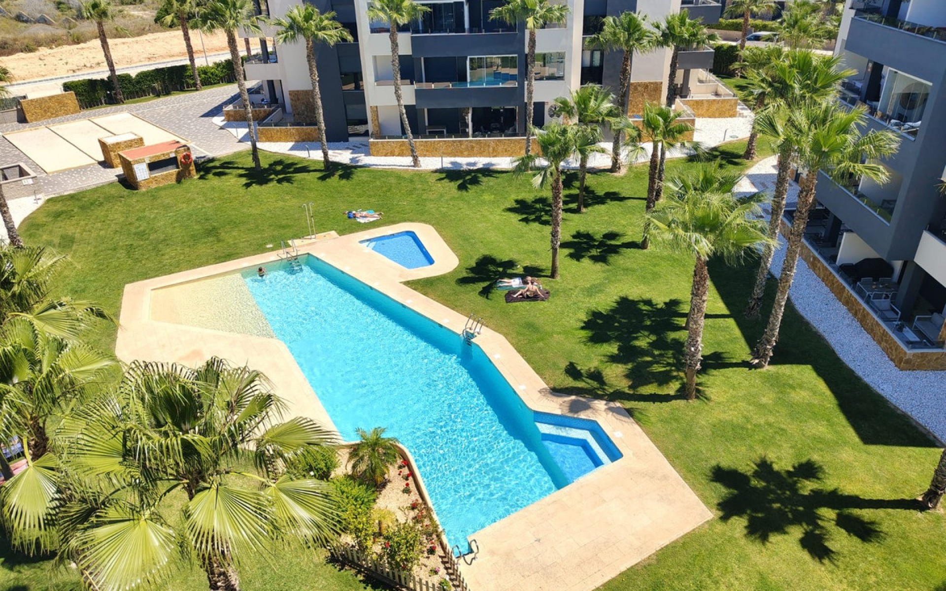 Resale - Apartment - Torrevieja - Torrevieja Centro