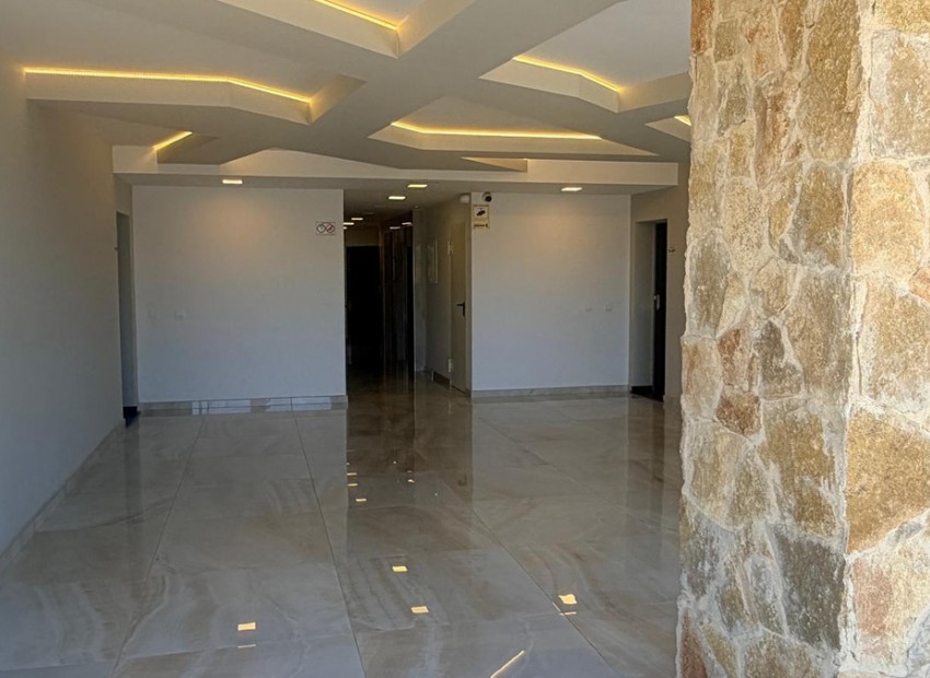 Resale - Apartment - Torrevieja - Torrevieja Centro
