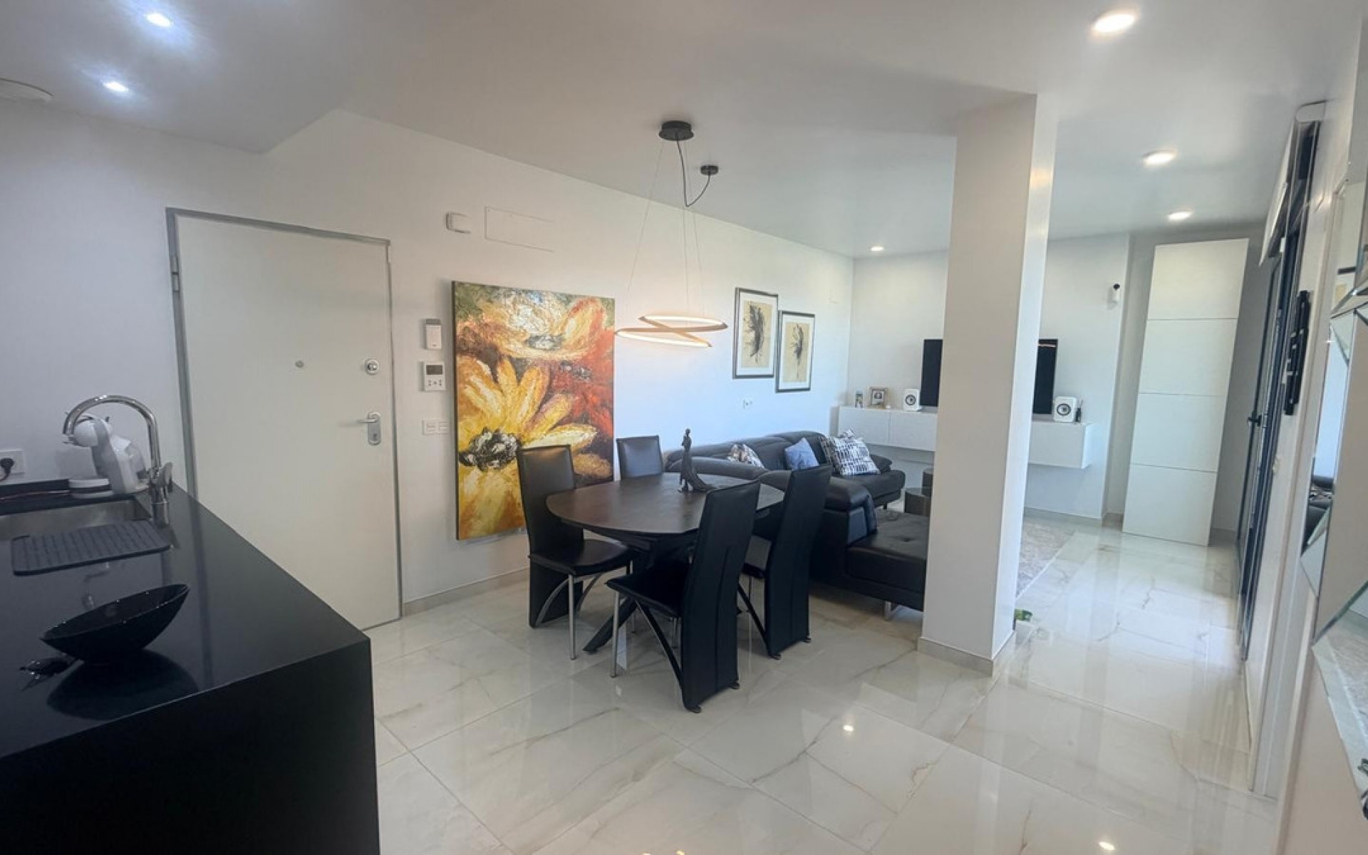 Resale - Apartment - Torrevieja - Torrevieja Centro