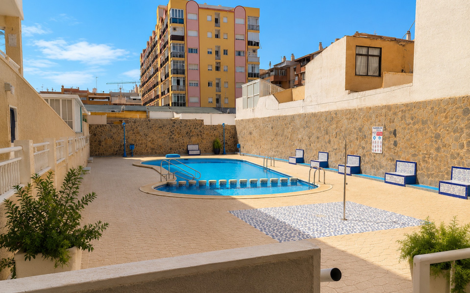 Resale - Apartment - Torrevieja - Torrevieja Centro