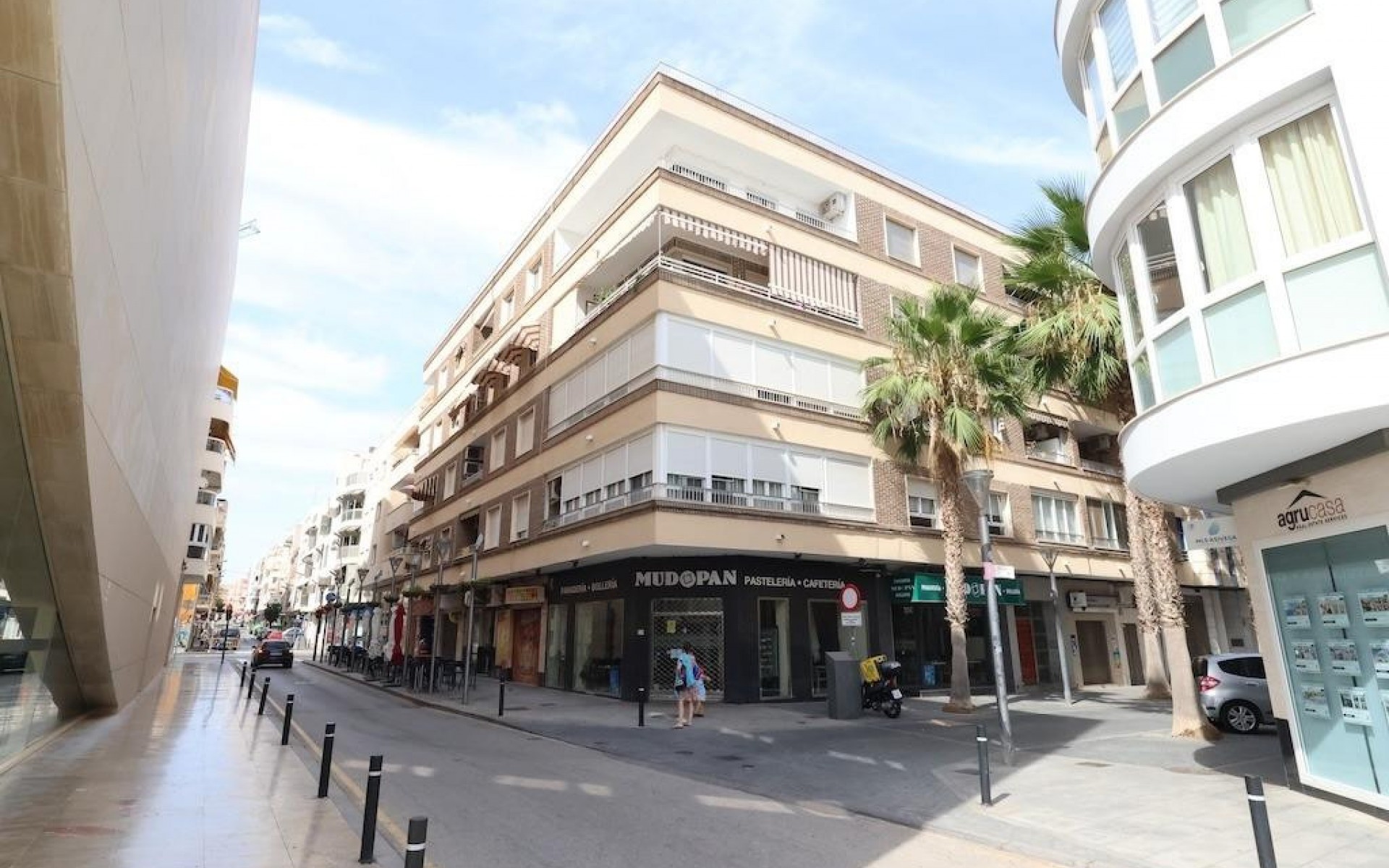 Resale - Apartment - Torrevieja - Torrevieja Centro