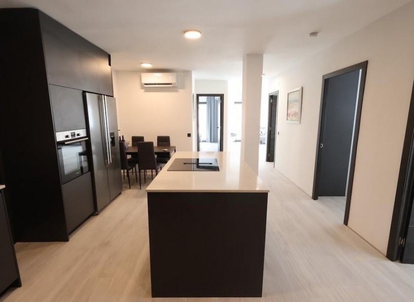Resale - Apartment - Torrevieja - Torrevieja Centro