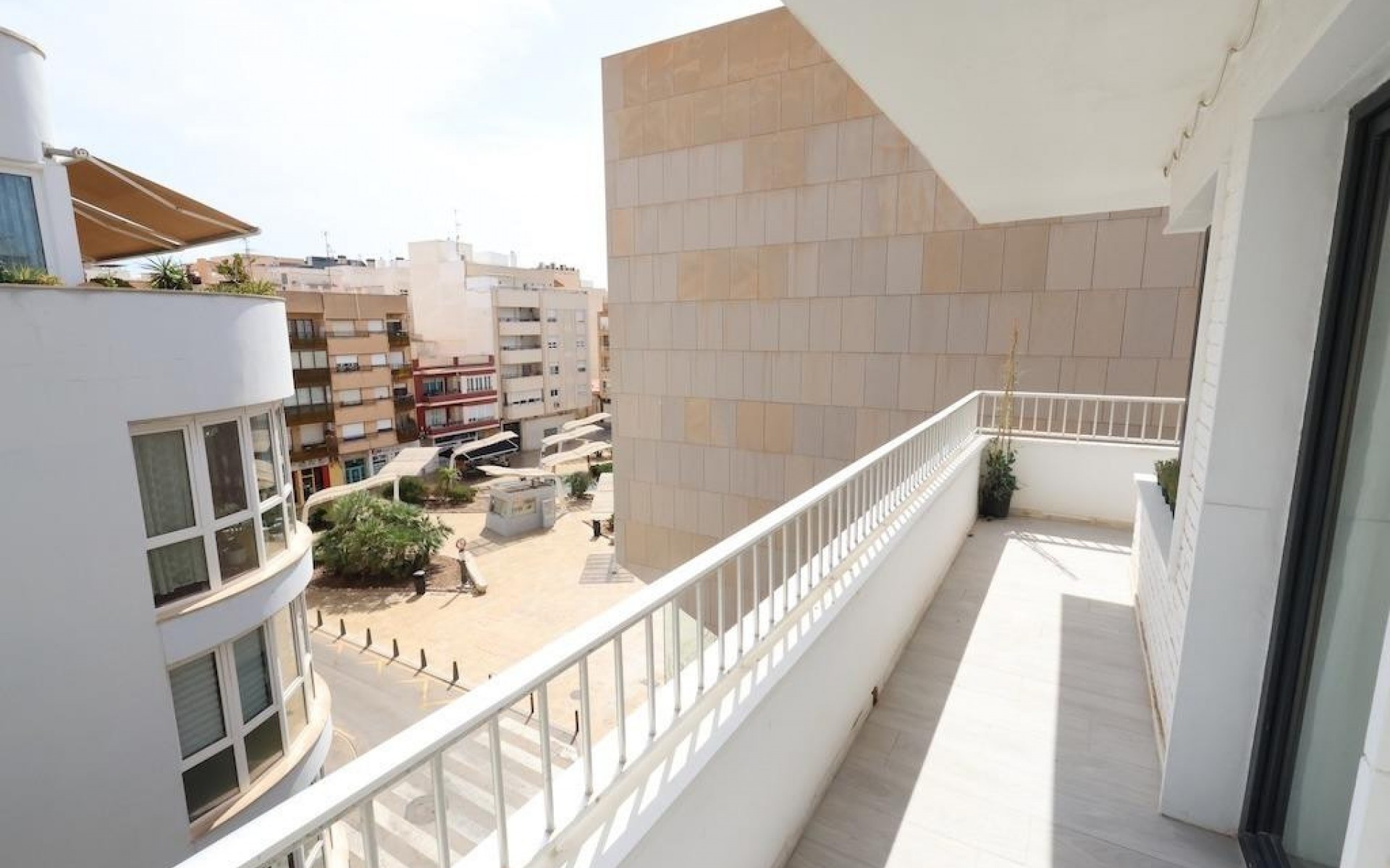 Resale - Apartment - Torrevieja - Torrevieja Centro