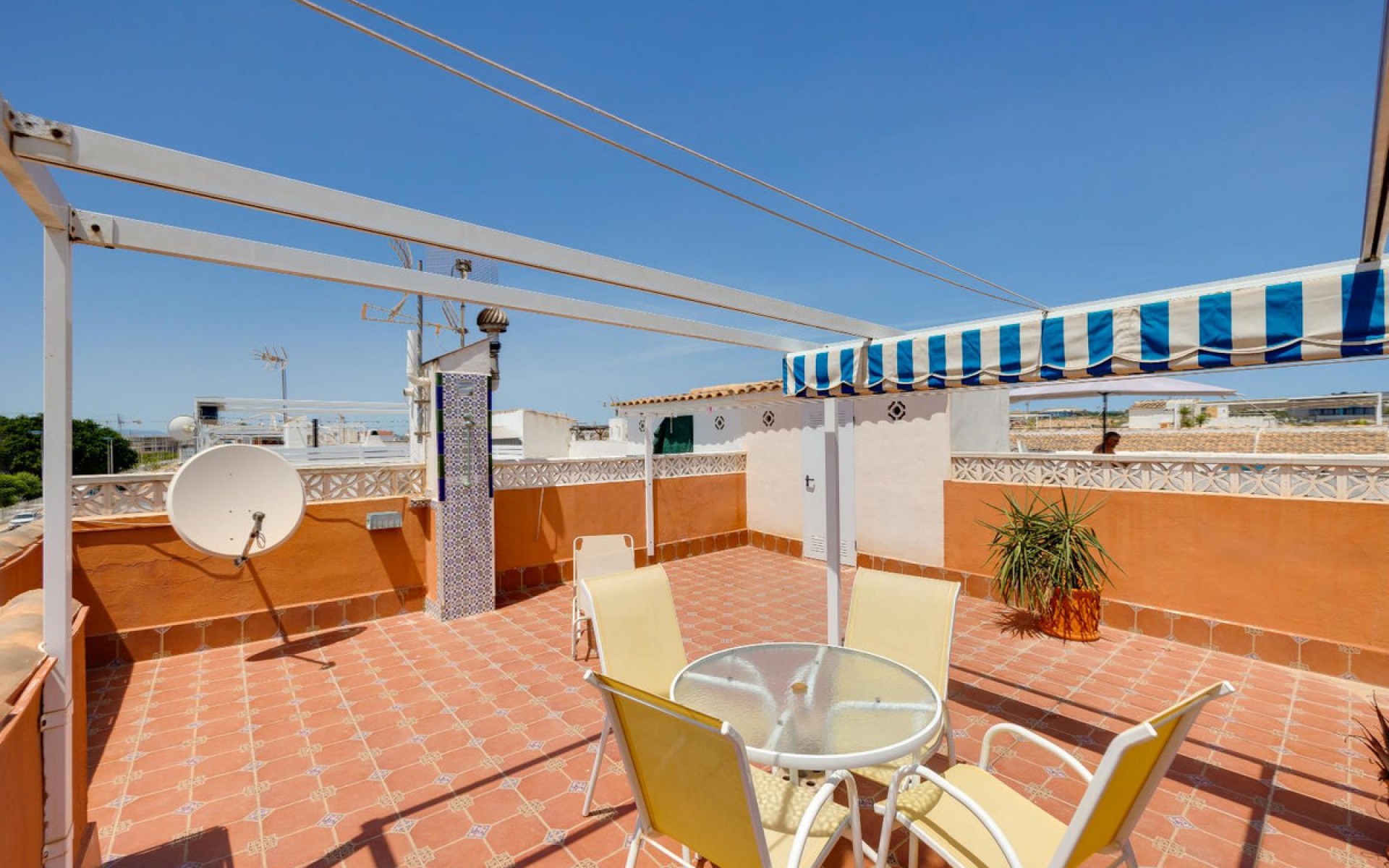 Resale - Apartment - Torrevieja - Torrevieja Centro