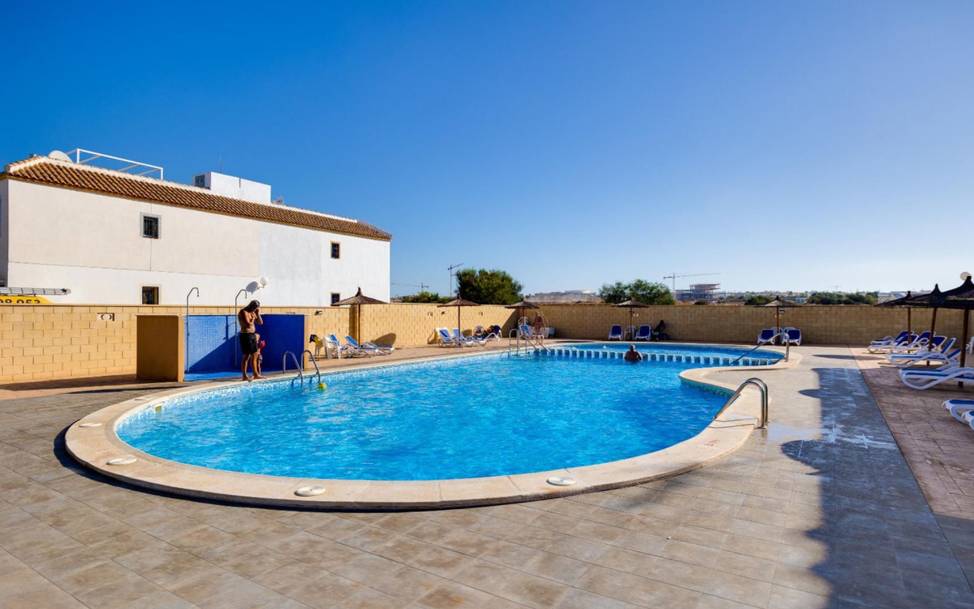 Resale - Apartment - Torrevieja - Torrevieja Centro