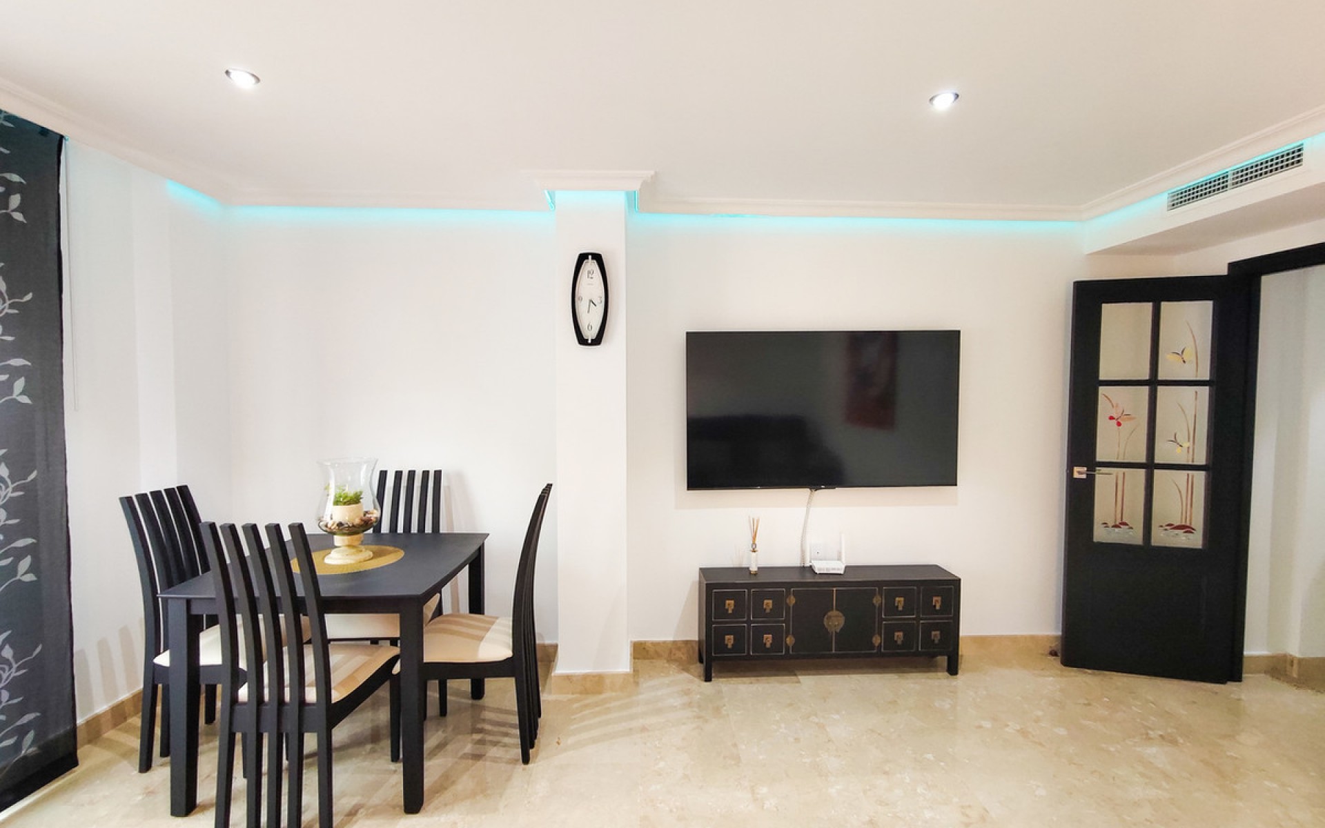 Resale - Apartment - Torrevieja - Torrevieja Centro