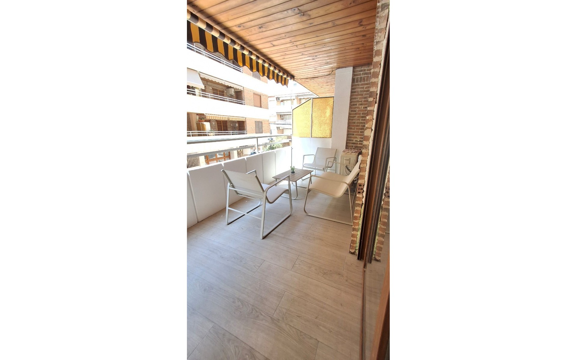 Resale - Apartment - Torrevieja - Torrevieja Centro