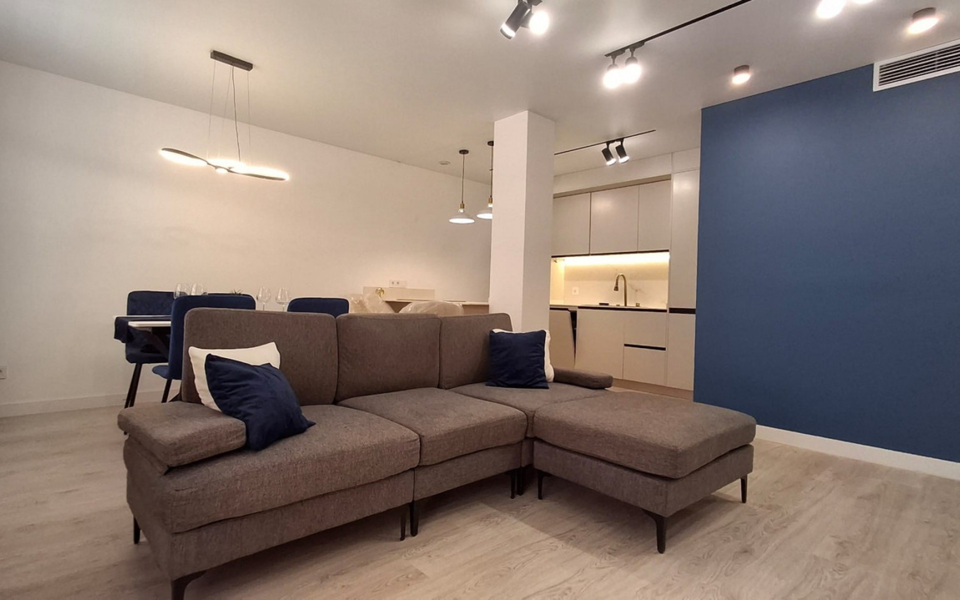 Resale - Apartment - Torrevieja - Torrevieja Centro